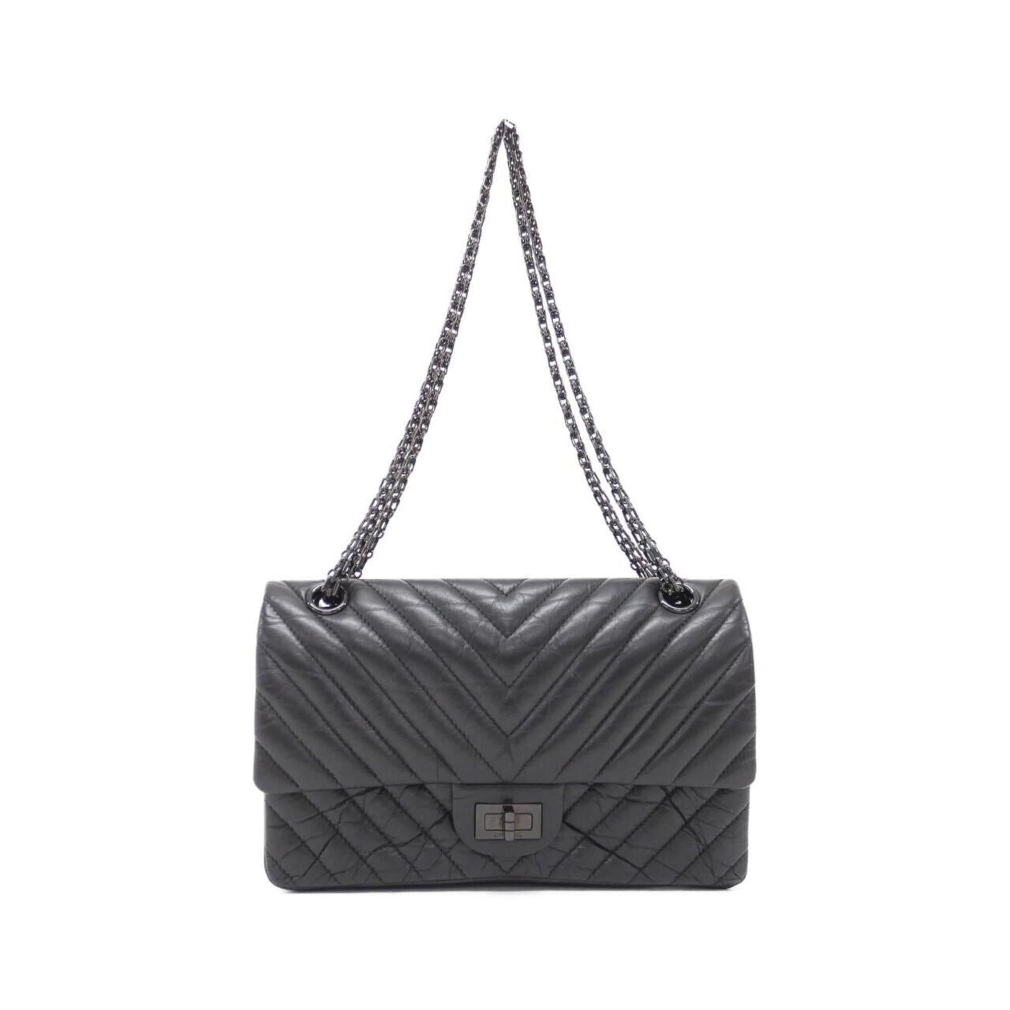 Chanel Black Leather Shoulder Bag (Pre-Owned)
