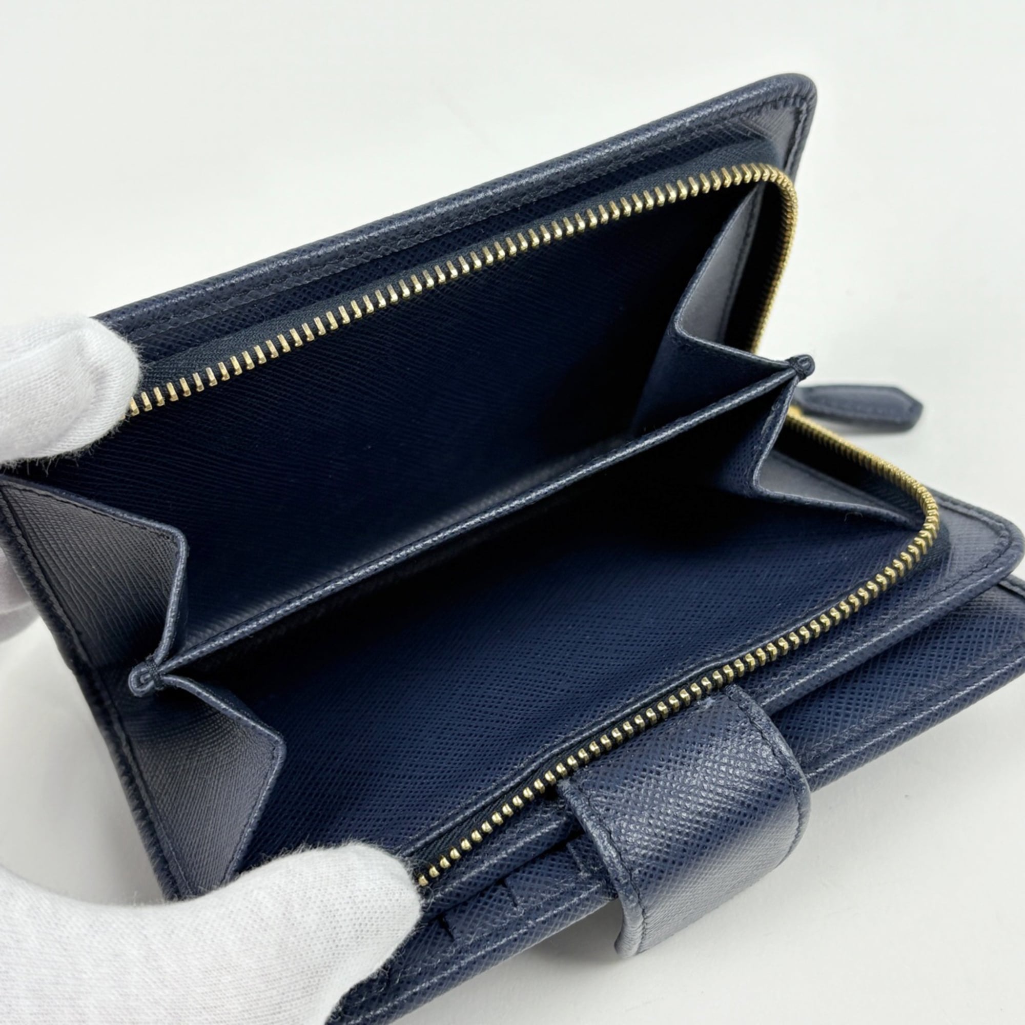 Prada Black Leather Wallet (Bi-Fold) (Pre-Owned)