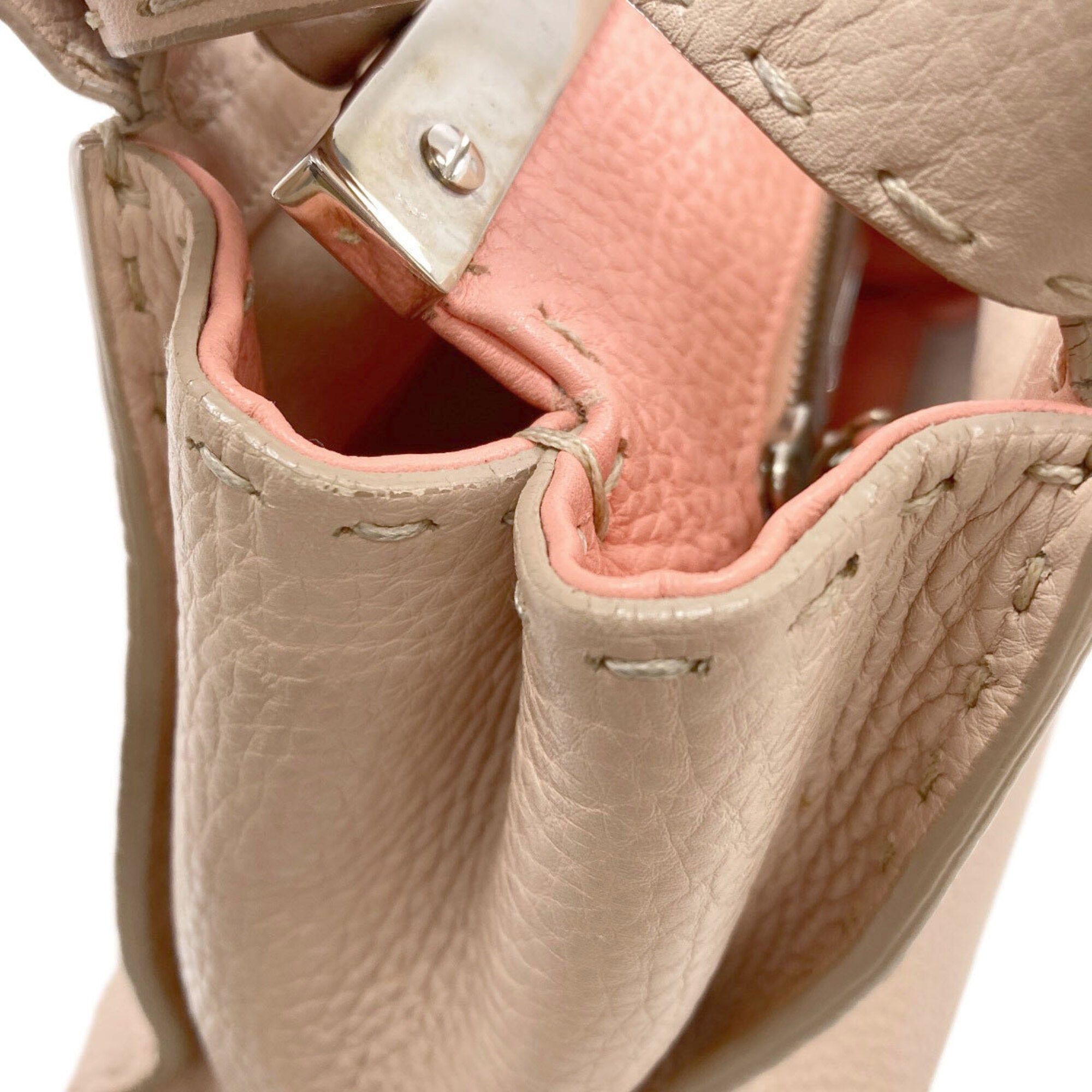Fendi Beige Leather Handbag (Pre-Owned)