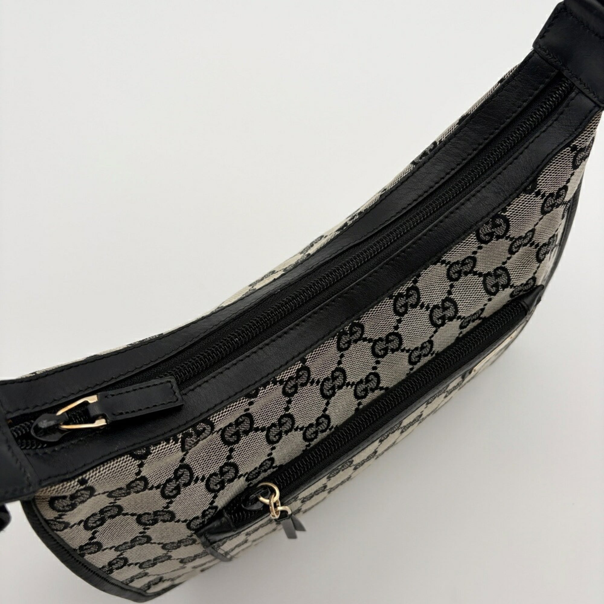 Gucci Black Gg Canvas Leather Shoulder Bag (Pre-Owned)