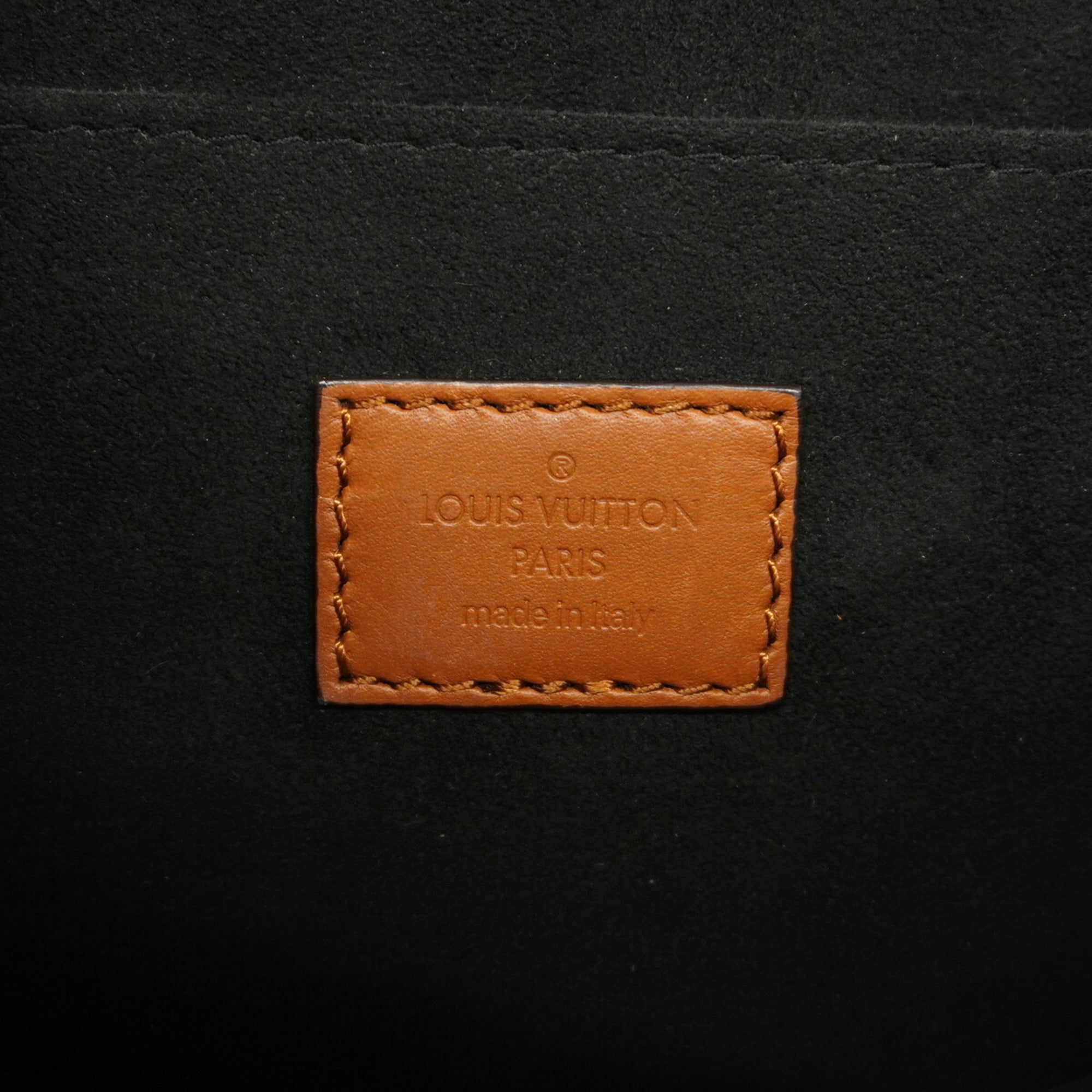 Louis Vuitton Brown Shoulder Bag (Pre-Owned)