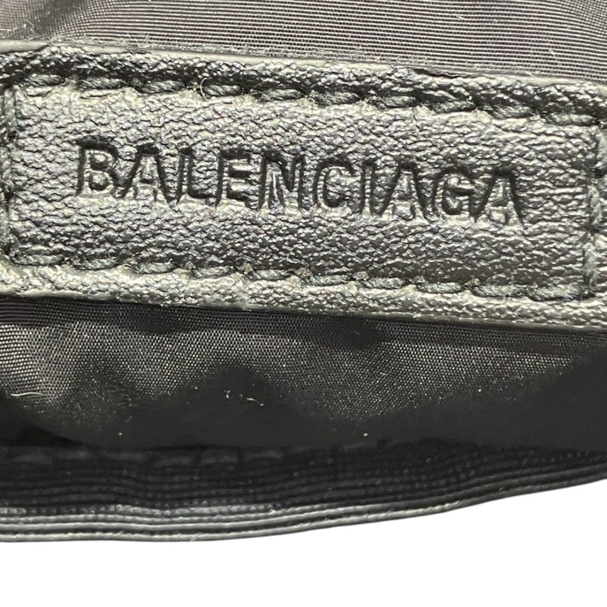 Balenciaga Black Nylon Messenger Bag (Pre-Owned)