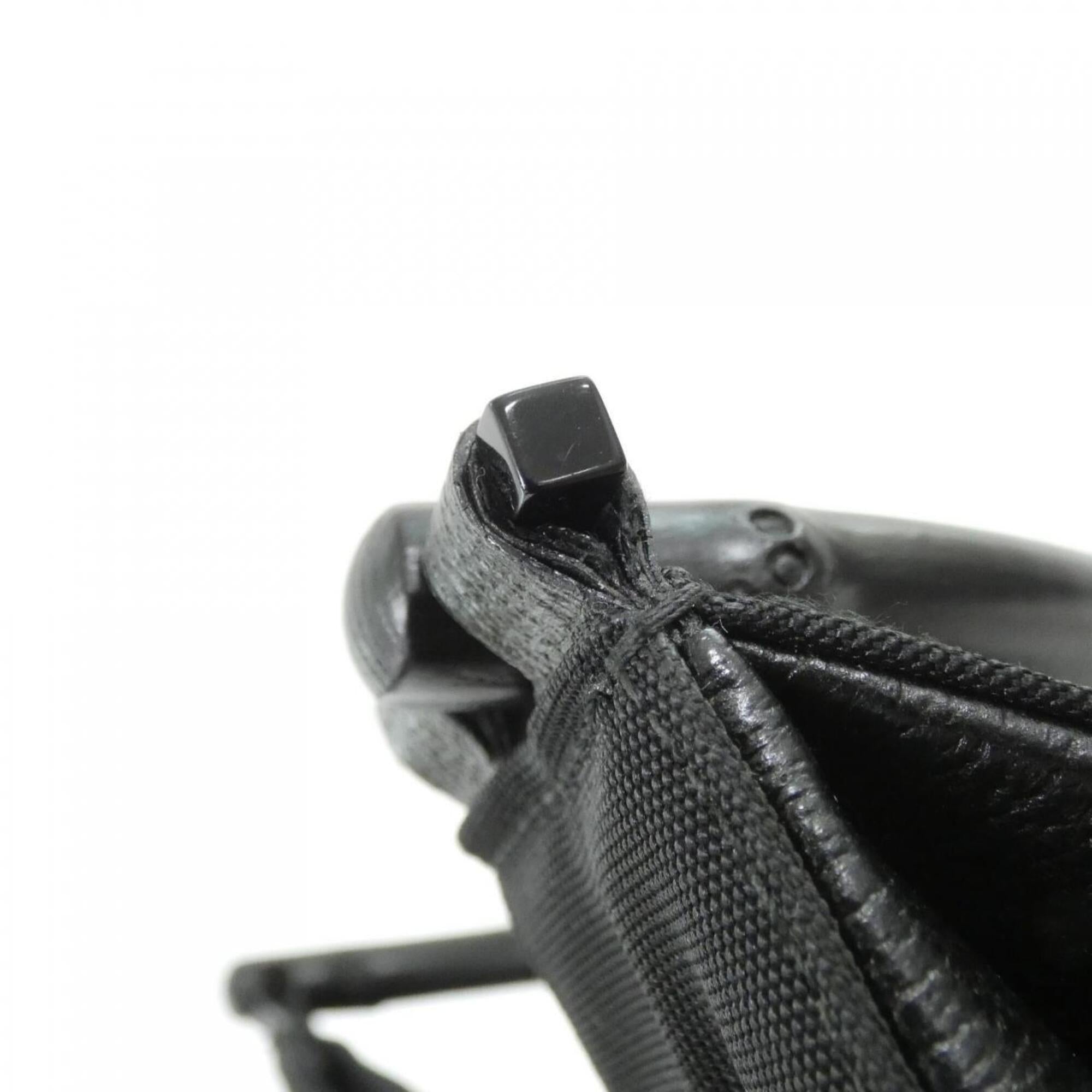 Gucci Black Nylon Shoulder Bag (Pre-Owned)