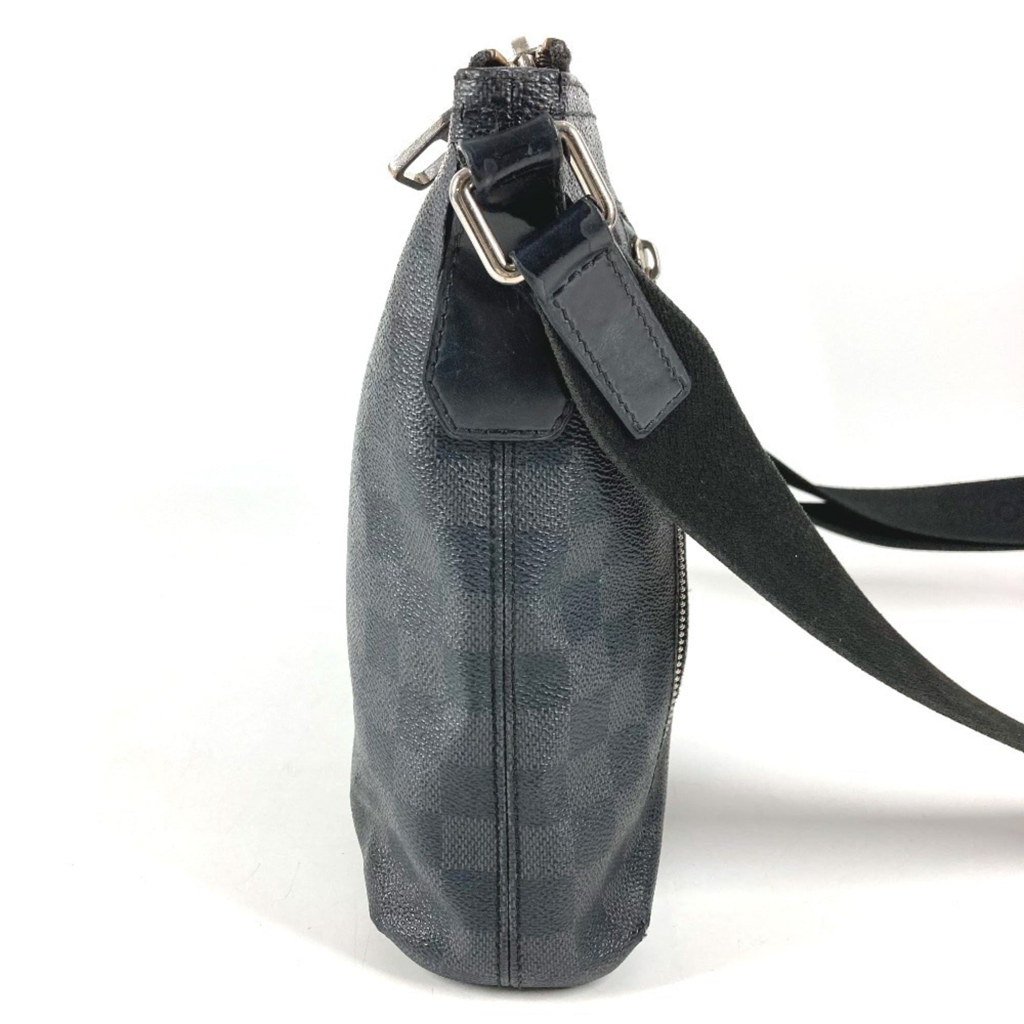 Louis Vuitton Black Damier Graphite Shoulder Bag (Pre-Owned)