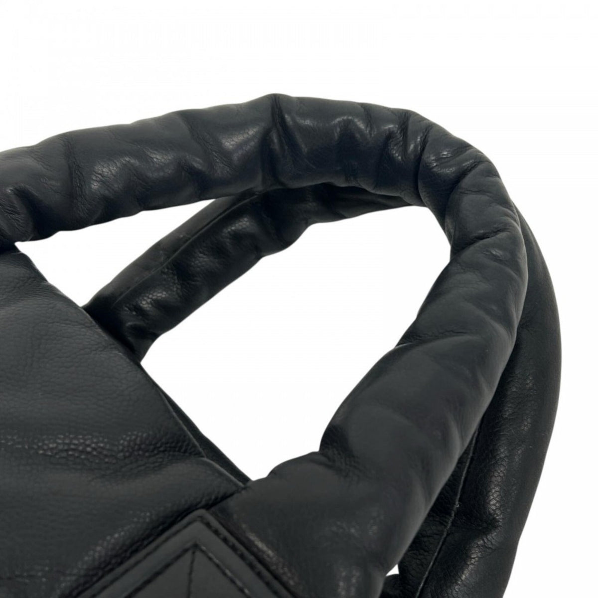 Chanel Black Leather Handbag (Pre-Owned)