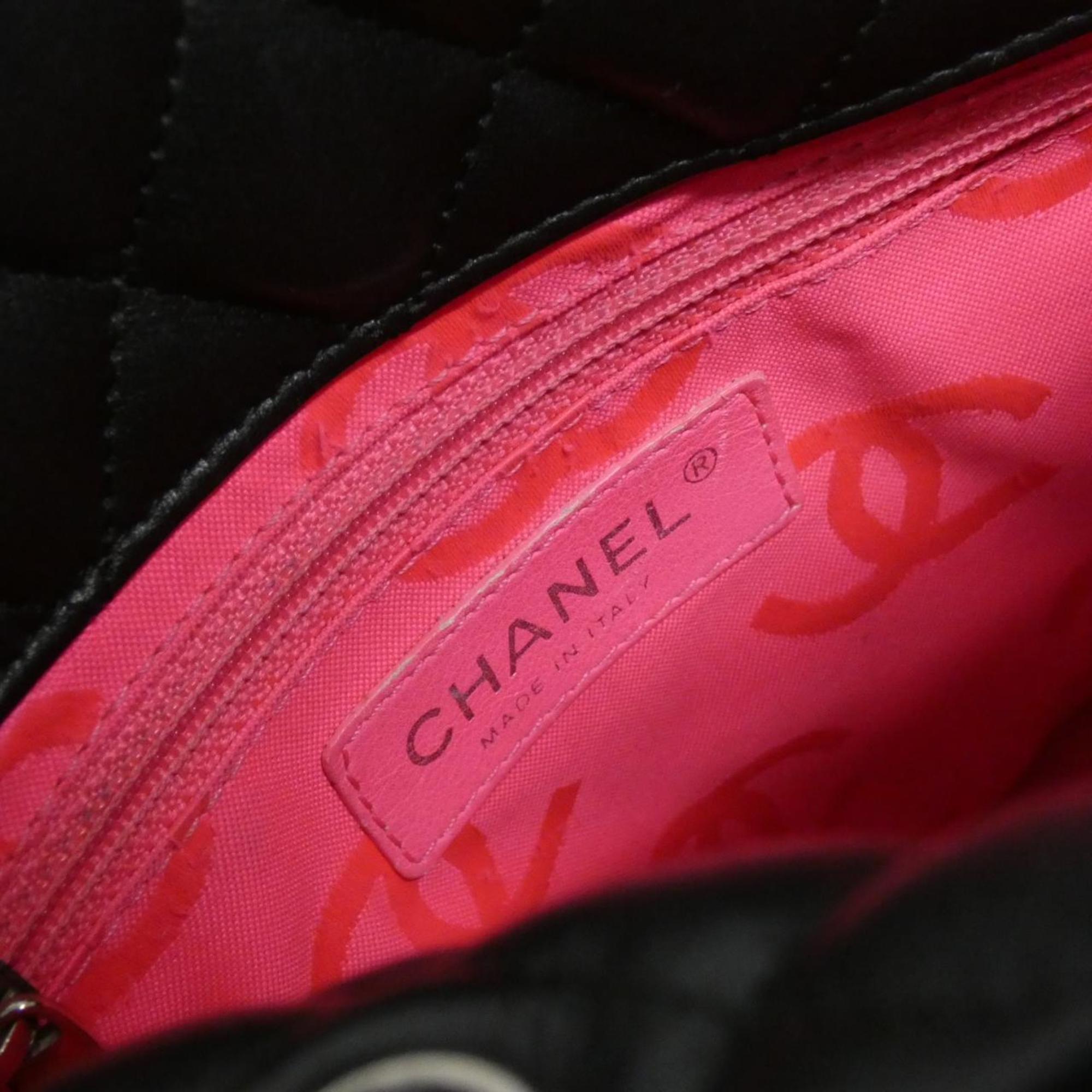 Chanel Black Leather Handbag (Pre-Owned)