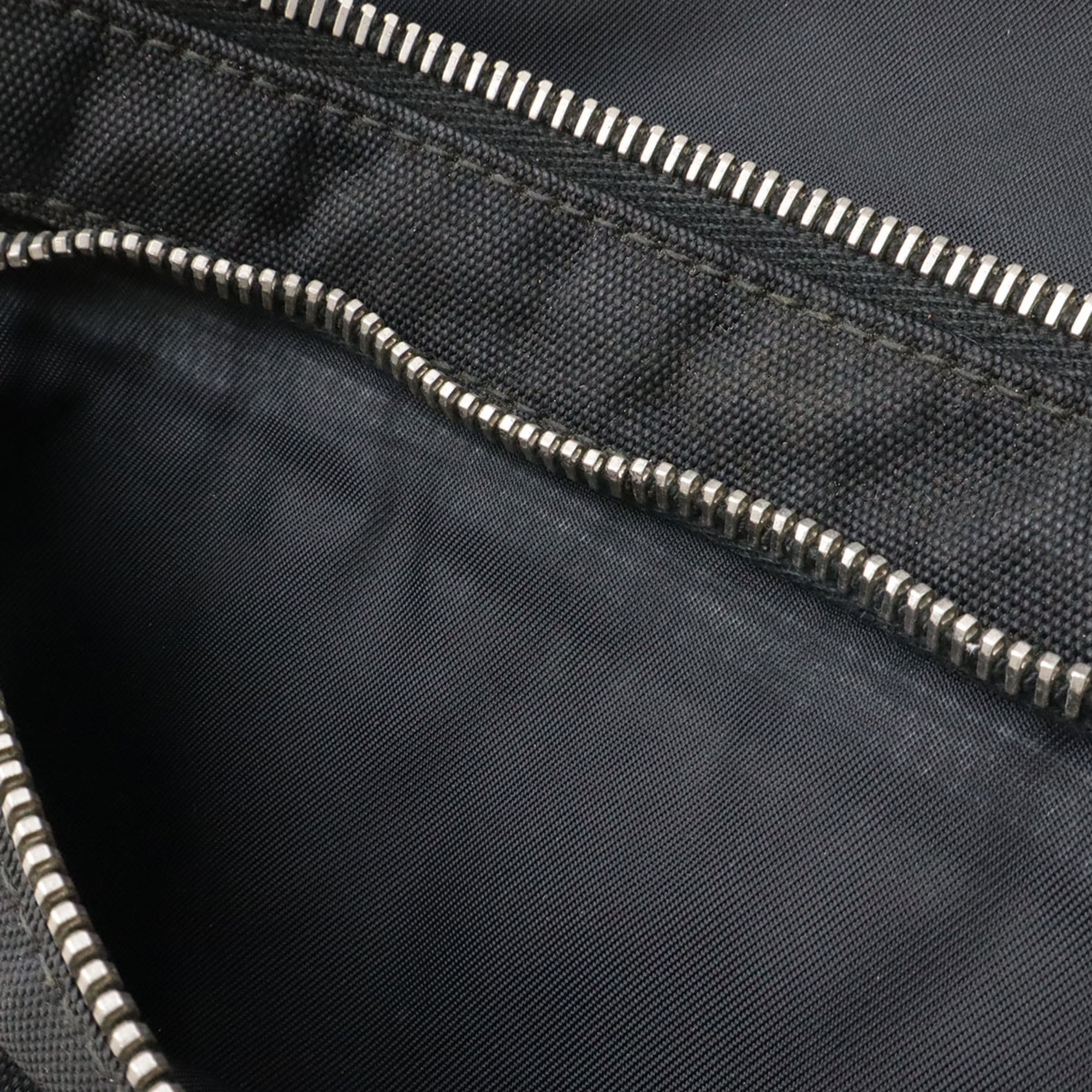 Gucci Black Nylon Canvas Sling Bag (Pre-Owned)