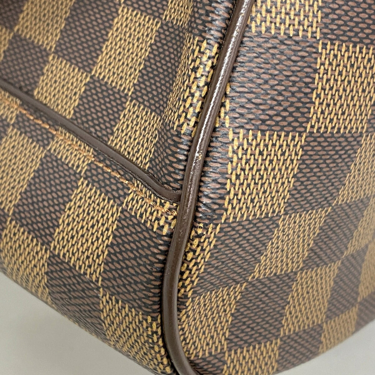 Louis Vuitton Ebene Handbag (Pre-Owned)