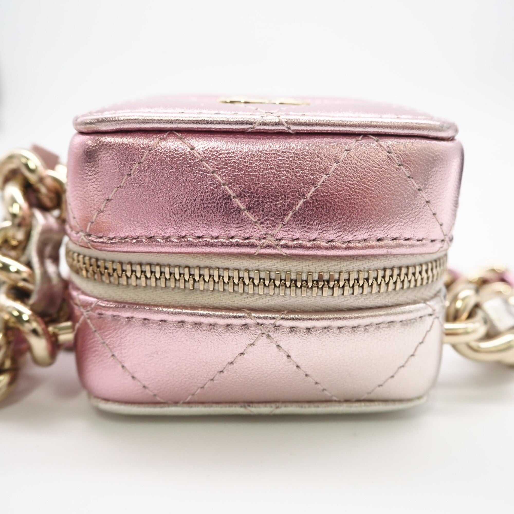 Chanel Matelasse Pink Silver Leather Shoulder Bag (Pre-Owned)