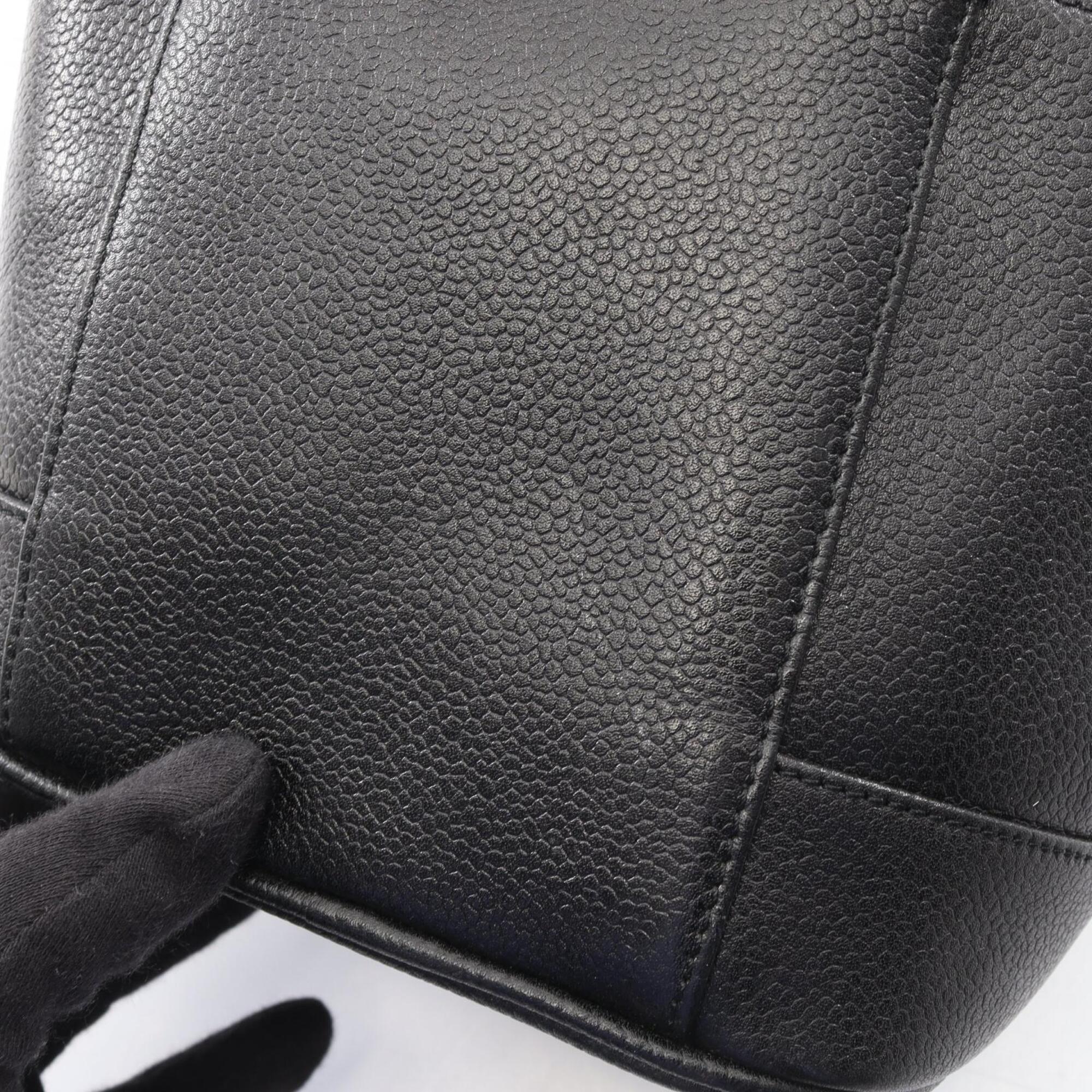 Chanel Black Grained Calfskin Handbag (Pre-Owned)