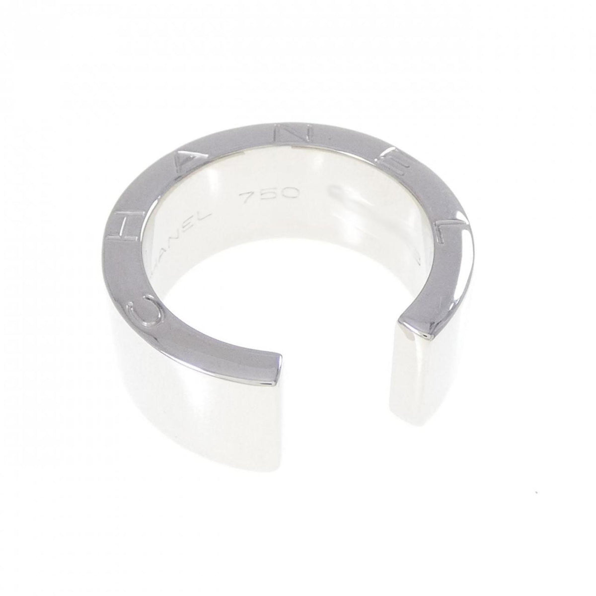 Chanel White Gold White Gold (18K) Band Ring (Pre-Owned)
