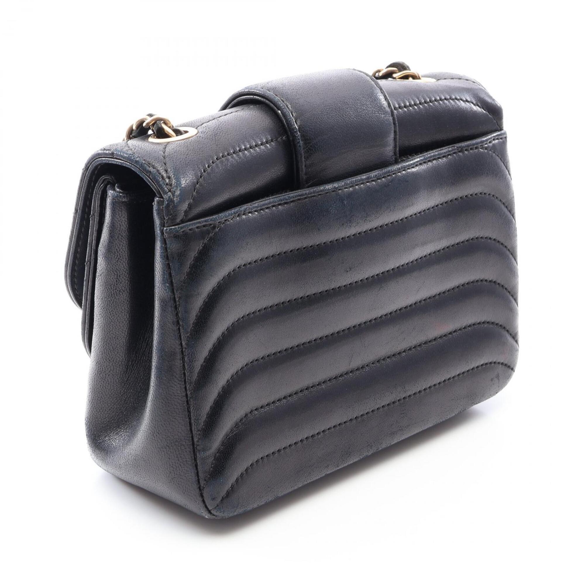 Chanel Black Leather Handbag Shoulder Bag (Pre-Owned)
