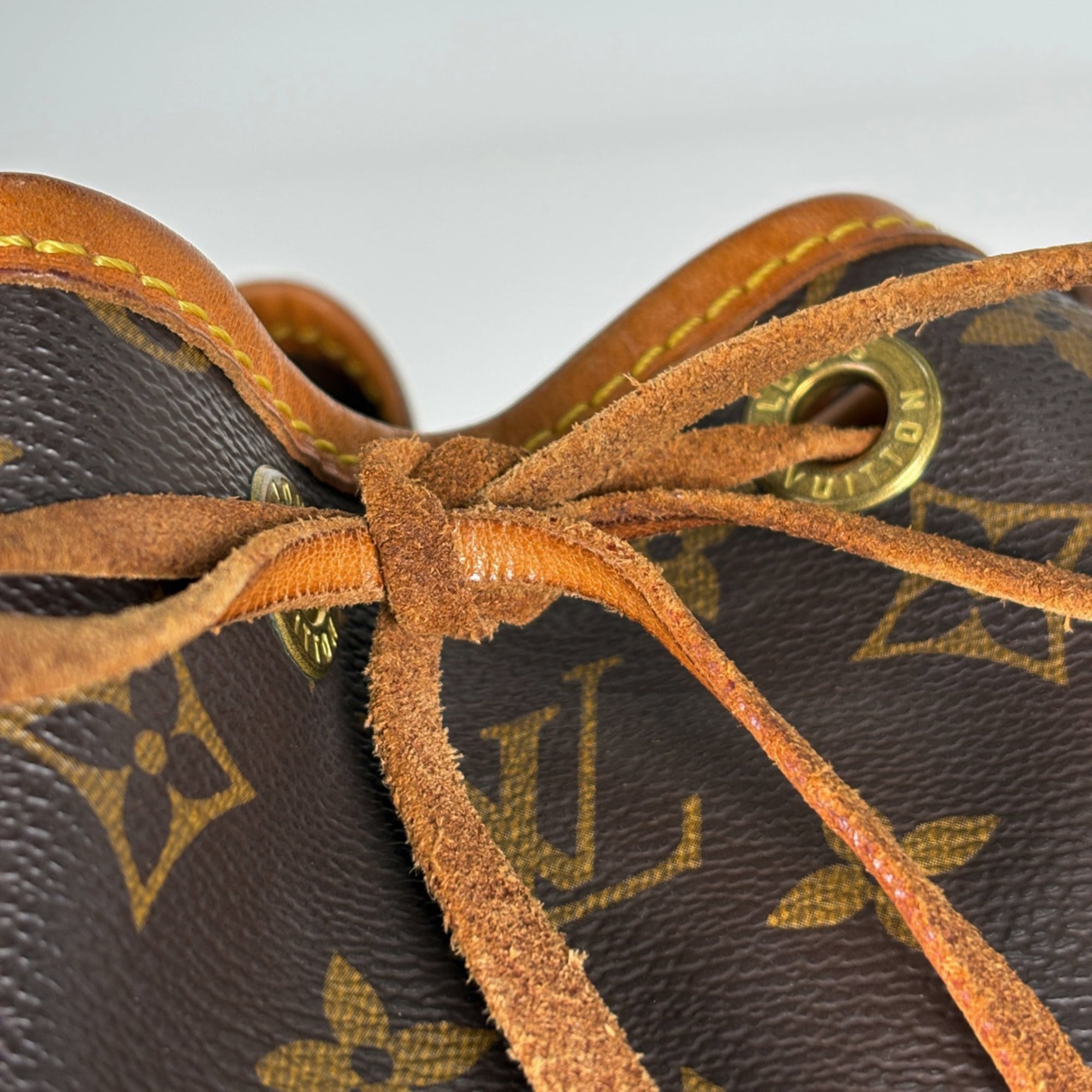 Louis Vuitton Brown Monogram Shoulder Bag (Pre-Owned)