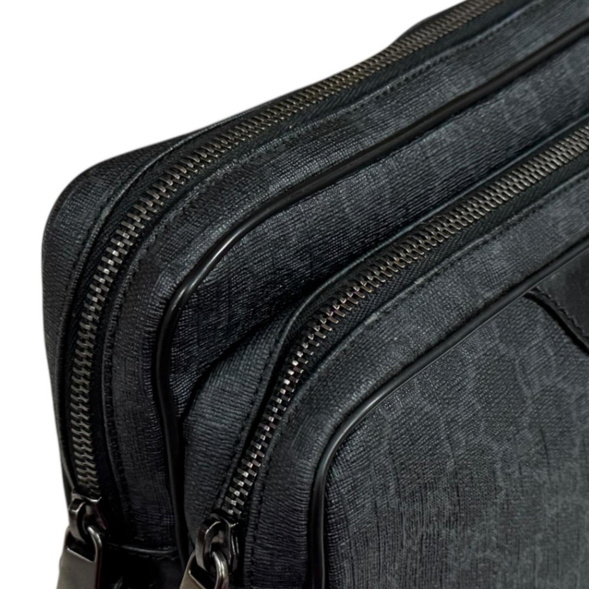 Gucci Black Gg Supreme Handbag (Pre-Owned)