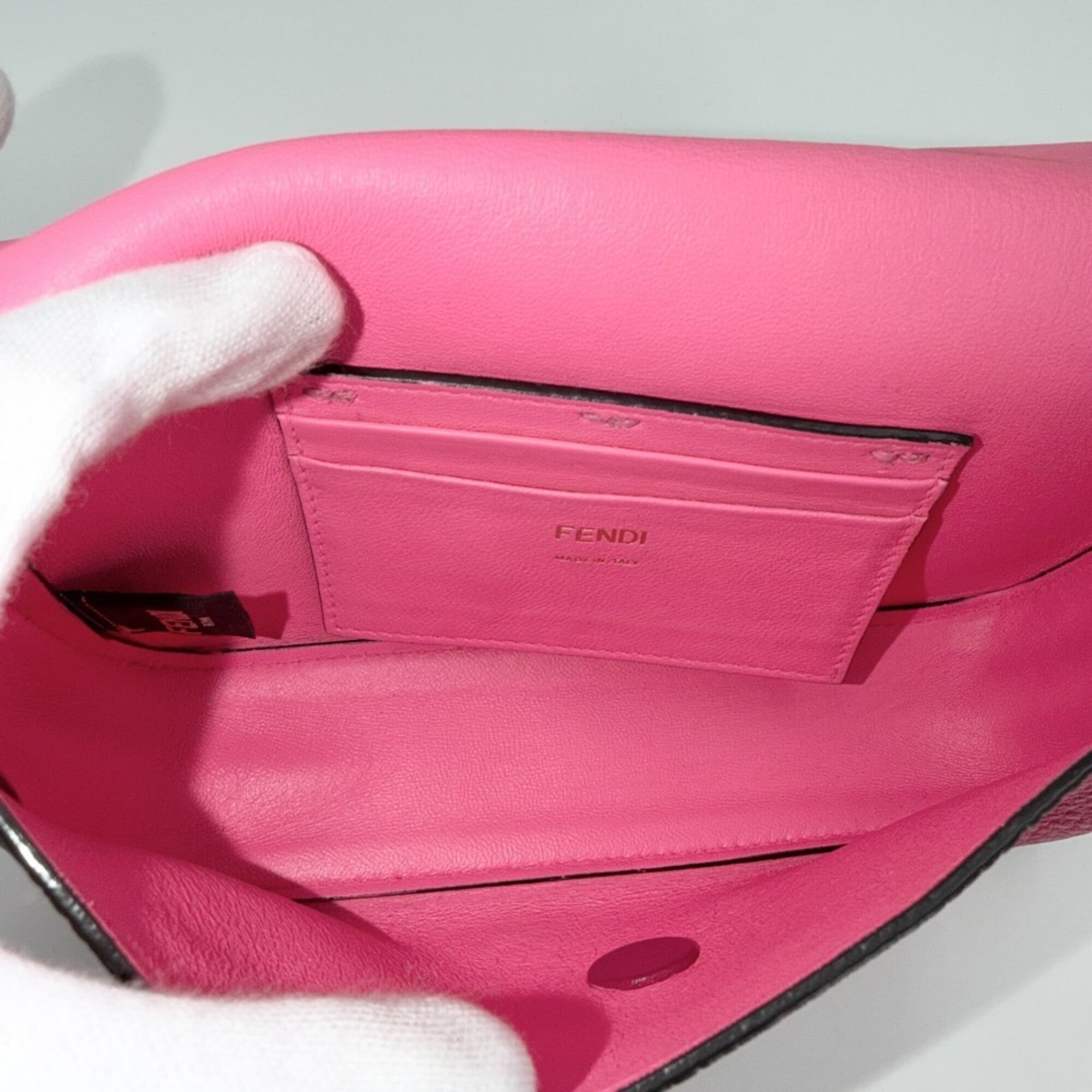 Fendi Pink Leather Handbag Shoulder Bag (Pre-Owned)