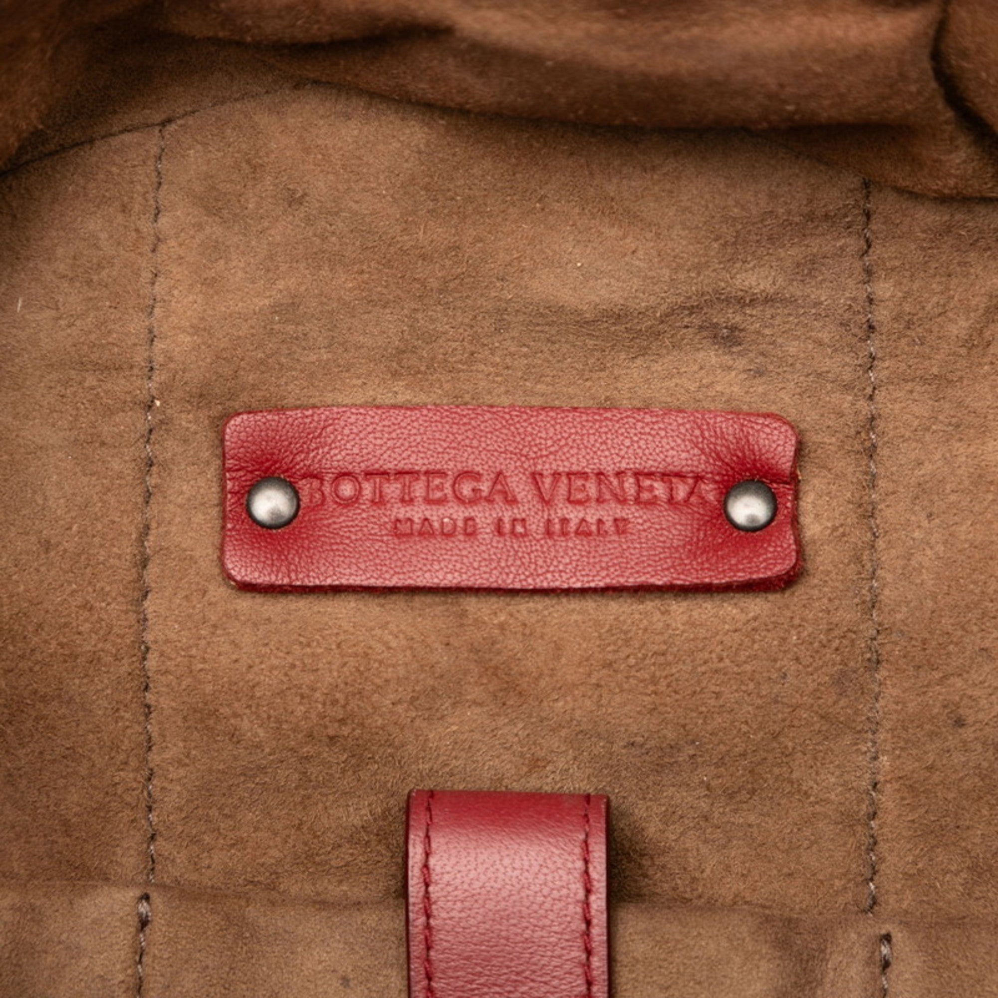 Bottega Veneta Red Color Wine Leather Backpack (Pre-Owned)