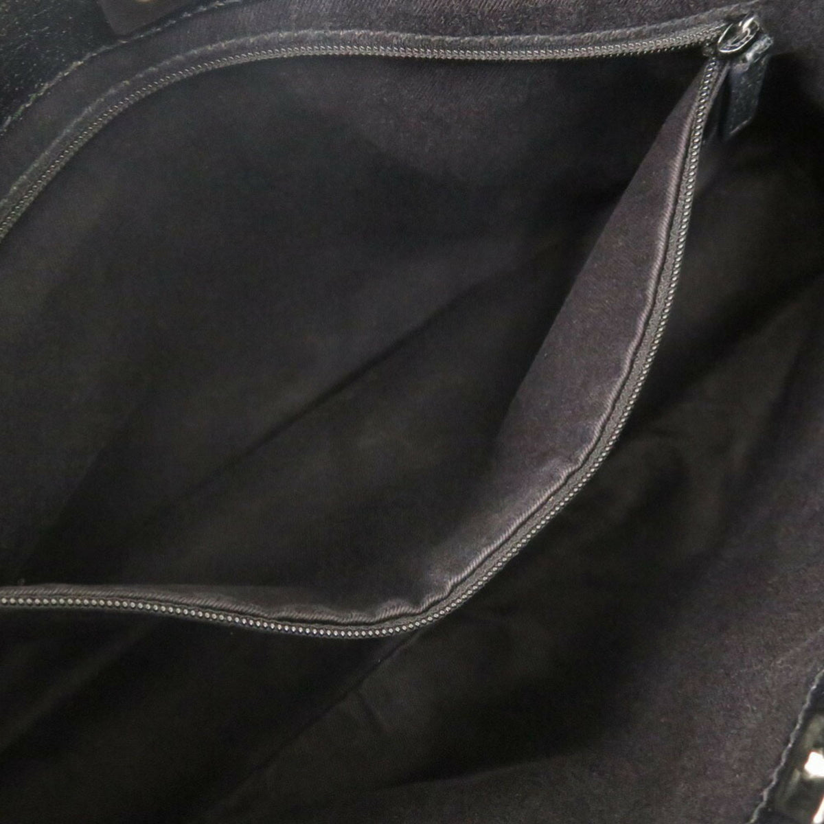 Gucci Black Gg Canvas Handbag Tote Bag (Pre-Owned)