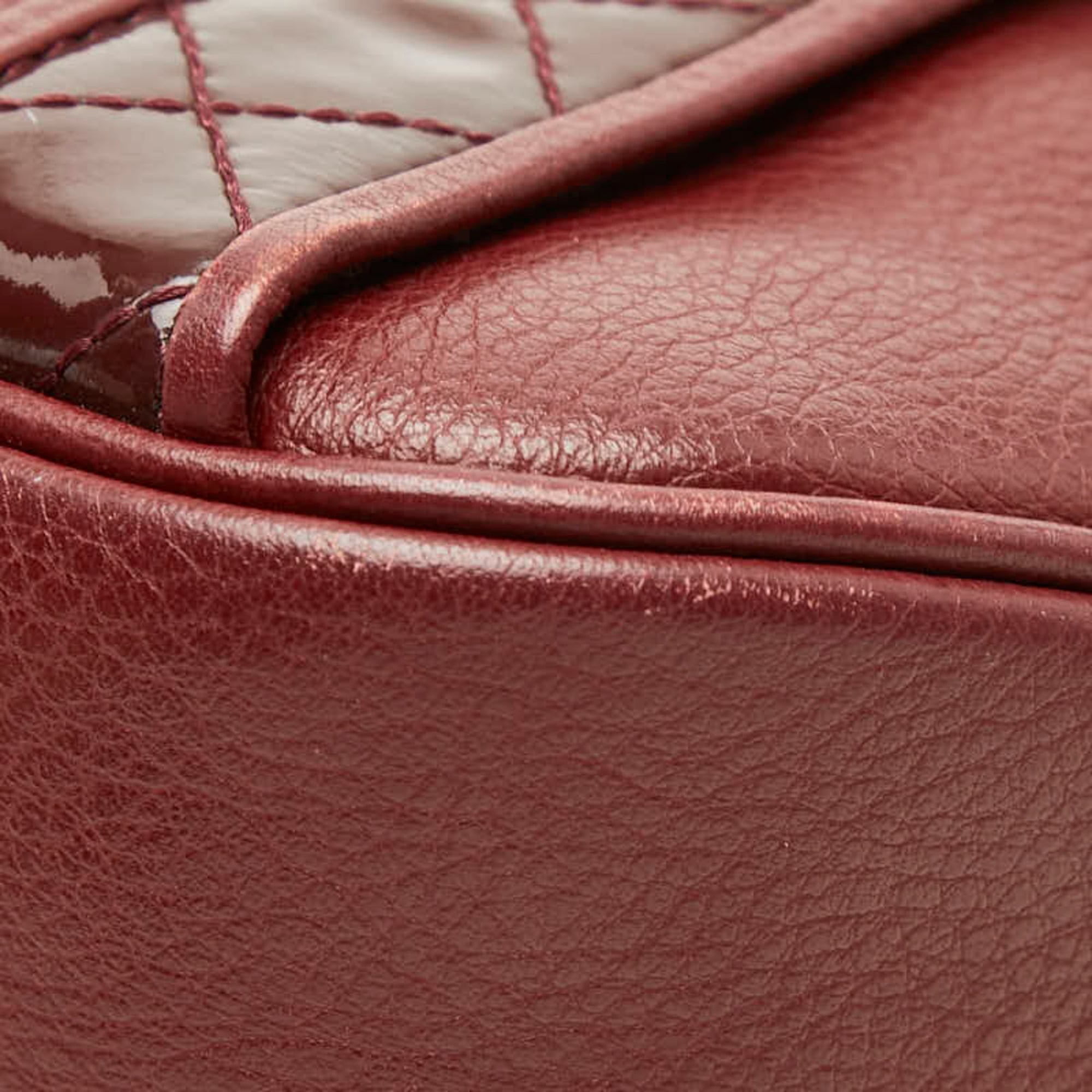 Burberry Red Color Leather Shoulder Bag (Pre-Owned)