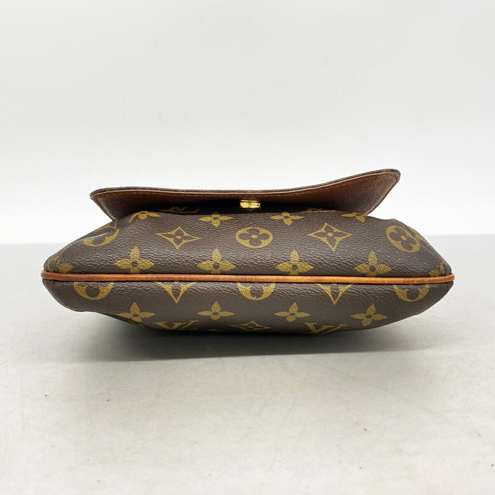 Louis Vuitton Brown Shoulder Bag (Pre-Owned)
