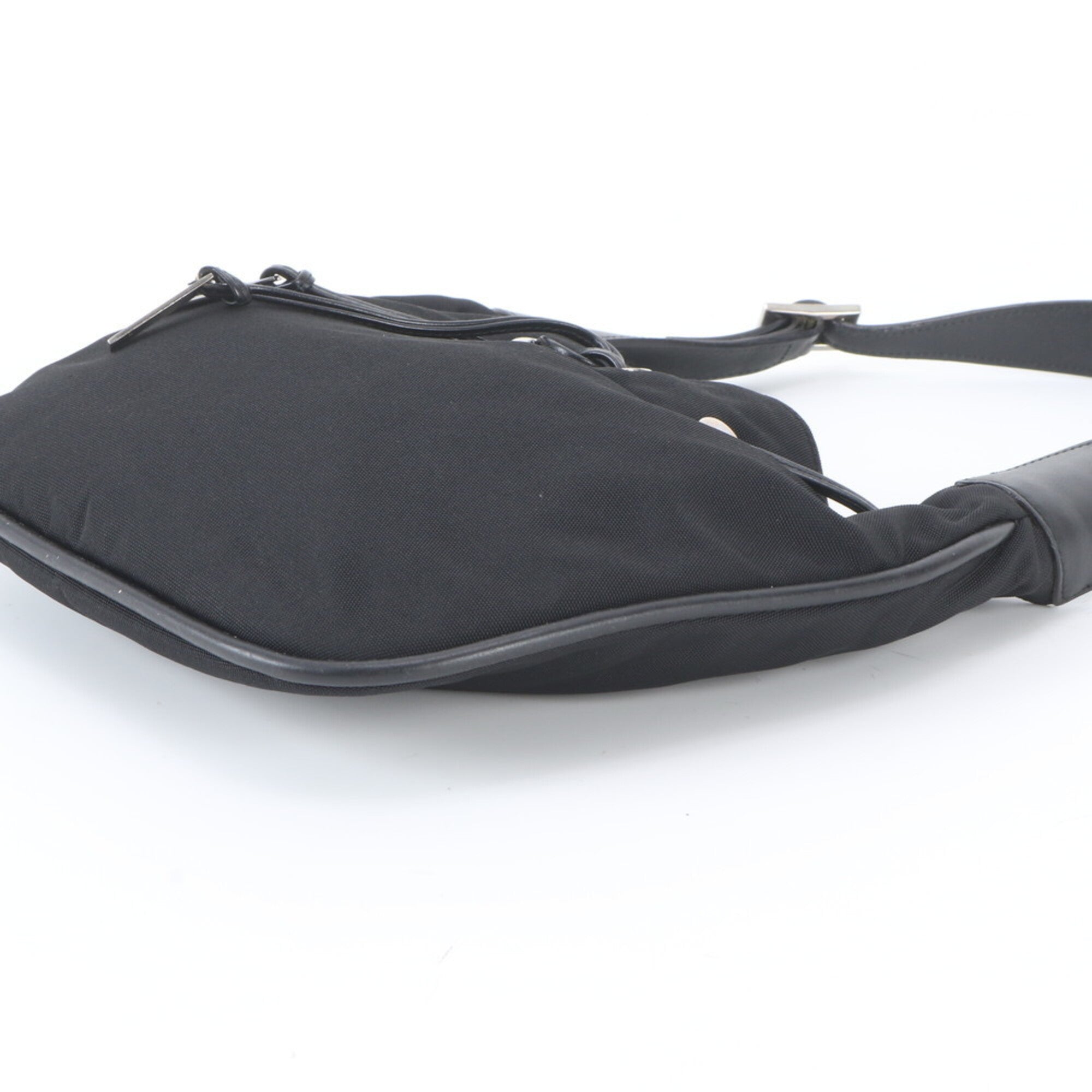 Gucci Black Leather Nylon Handbag Shoulder Bag (Pre-Owned)