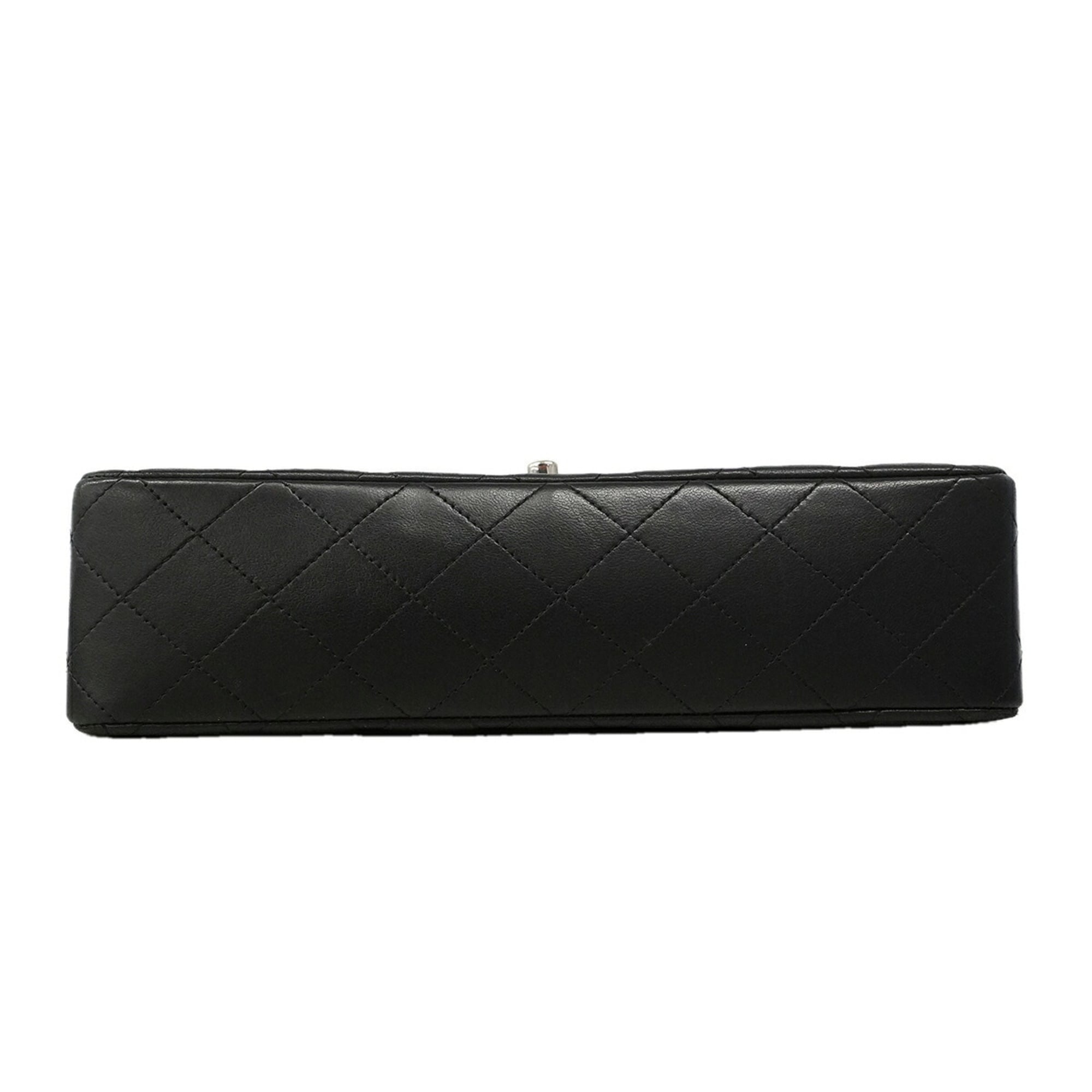 Chanel Black Leather Shoulder Bag (Pre-Owned)