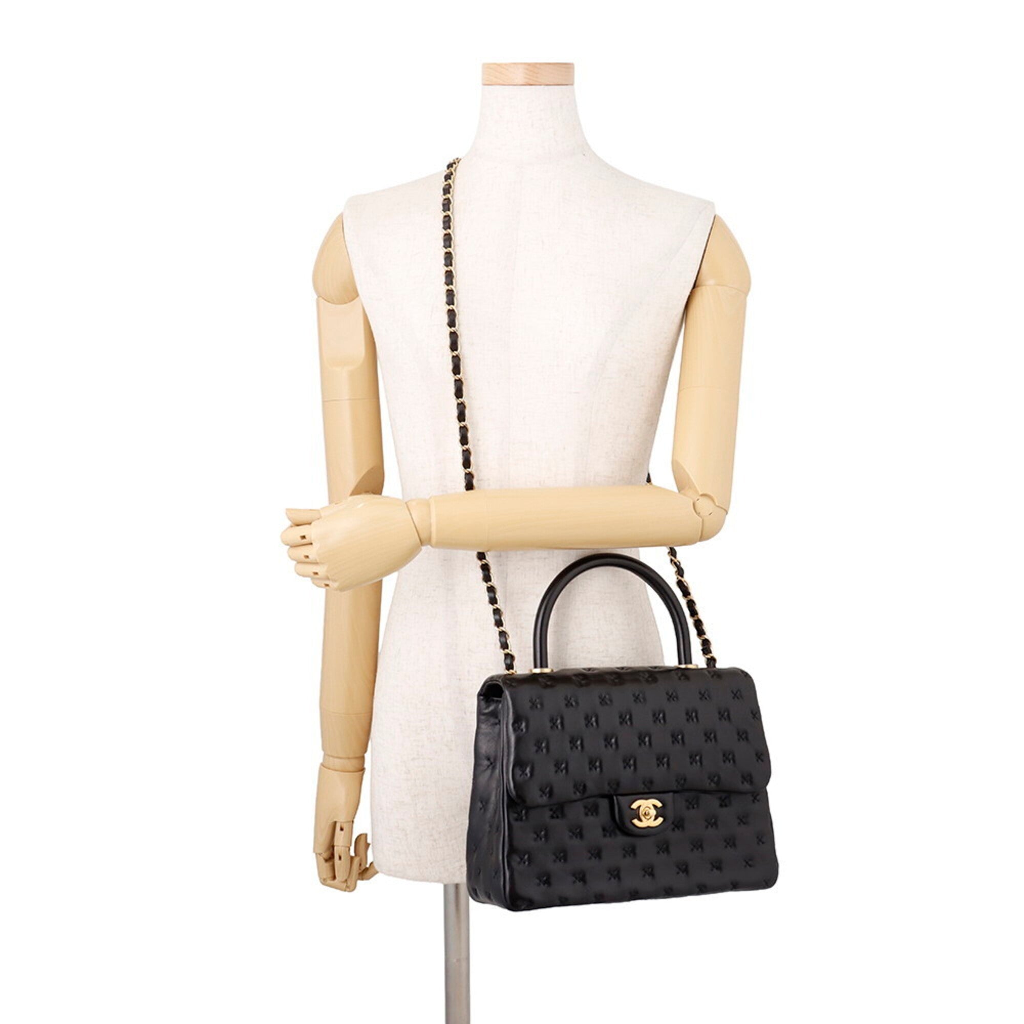 Chanel Black Leather Handbag Shoulder Bag (Pre-Owned)