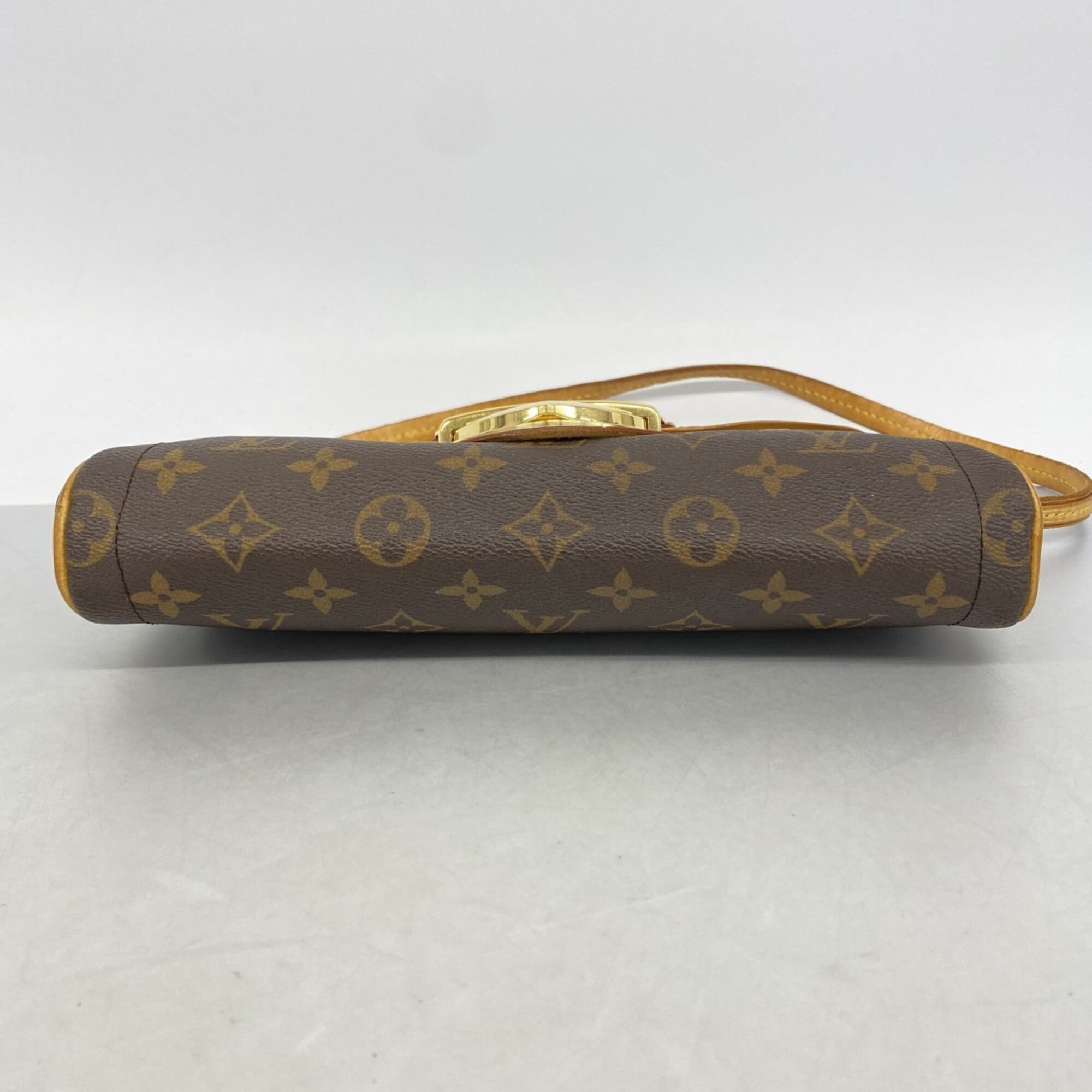 Louis Vuitton Brown Shoulder Bag (Pre-Owned)