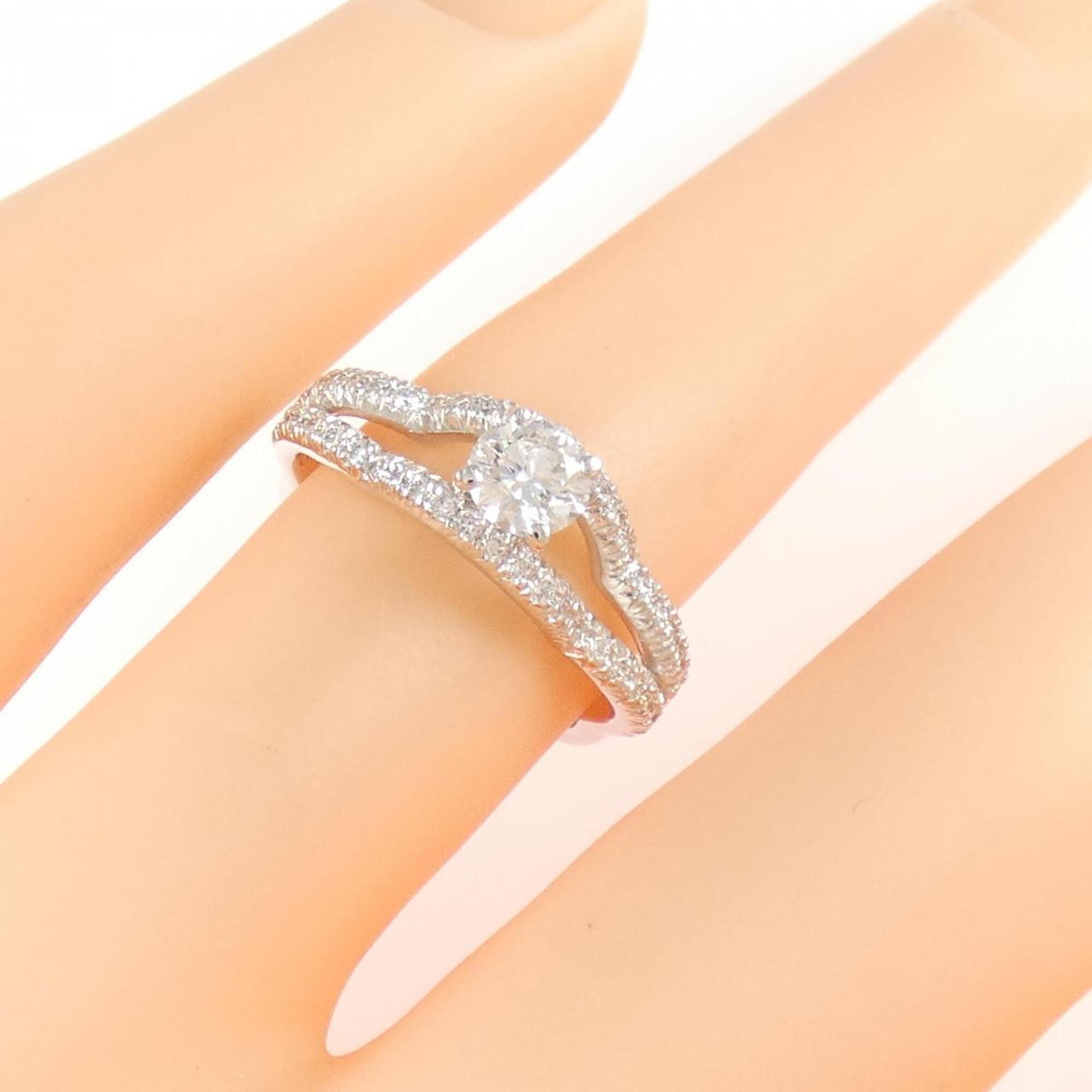 Chanel White Gold White Gold (18K) Band Ring (Pre-Owned)