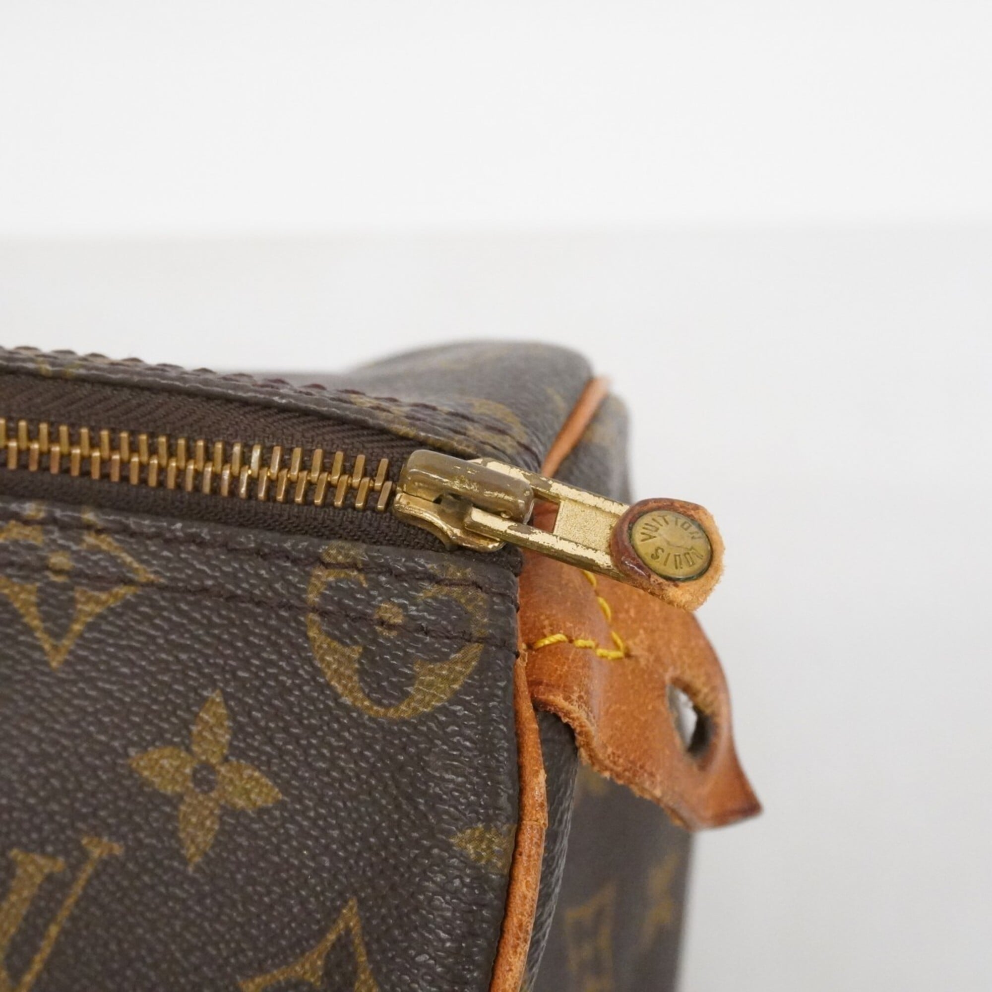 Louis Vuitton Brown Handbag (Pre-Owned)