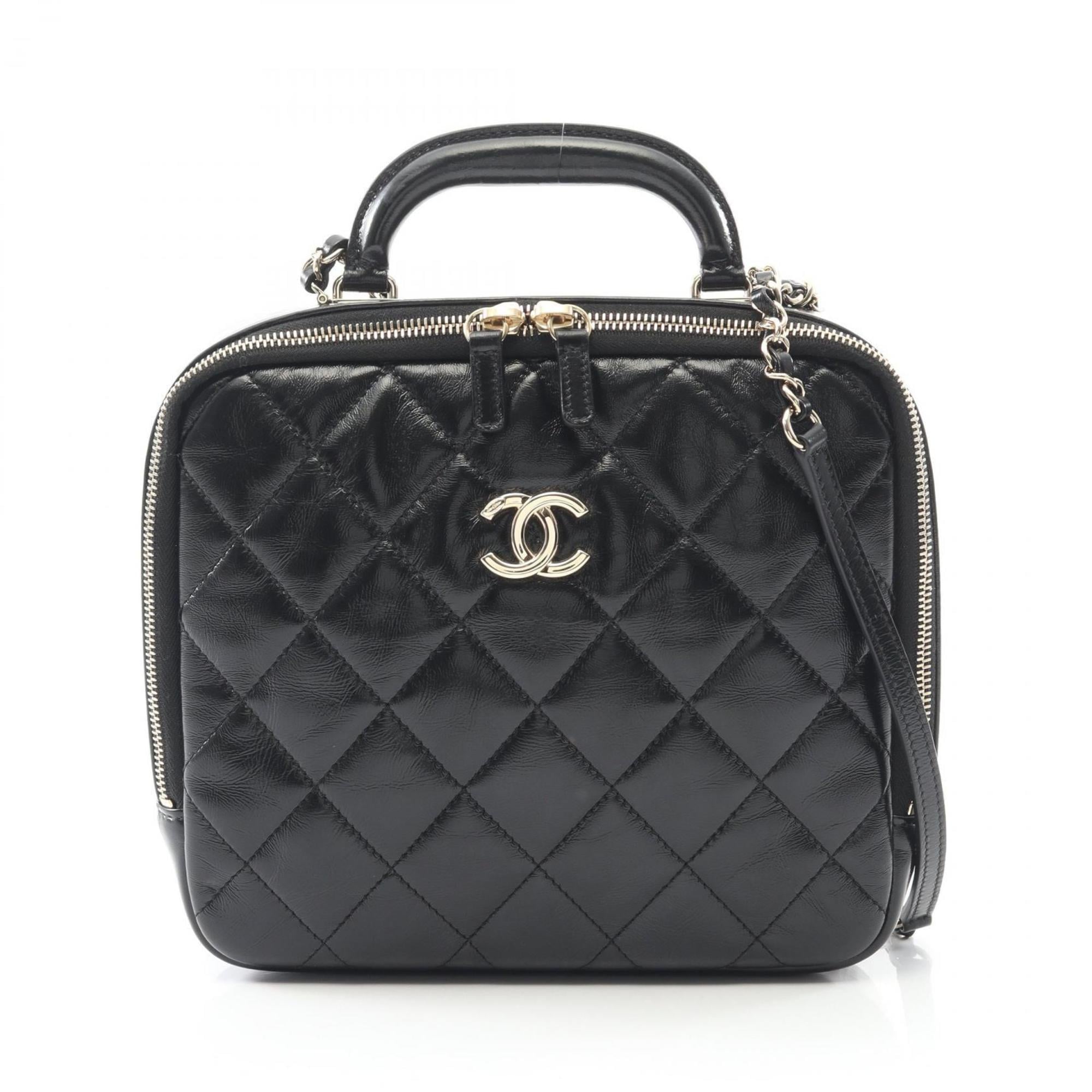 Chanel Black Leather Shoulder Bag (Pre-Owned)