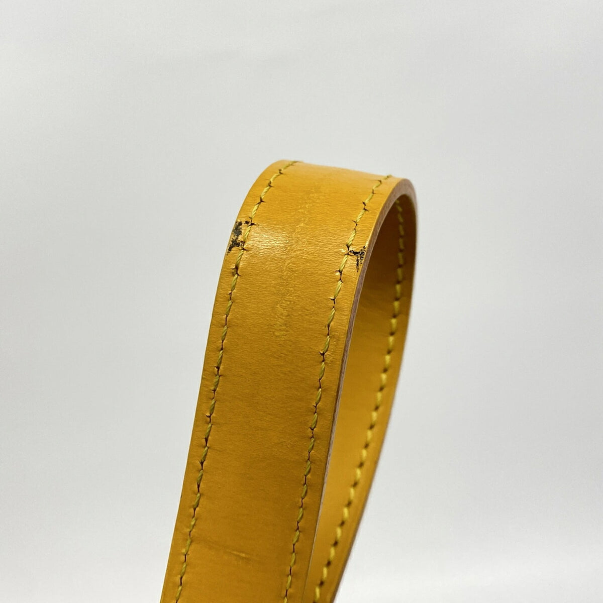 Louis Vuitton Jaune Shoulder Bag (Pre-Owned)