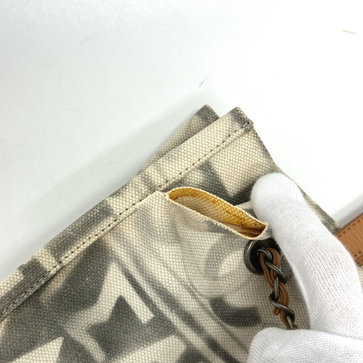 Chanel Beige Other Shoulder Bag (Pre-Owned)