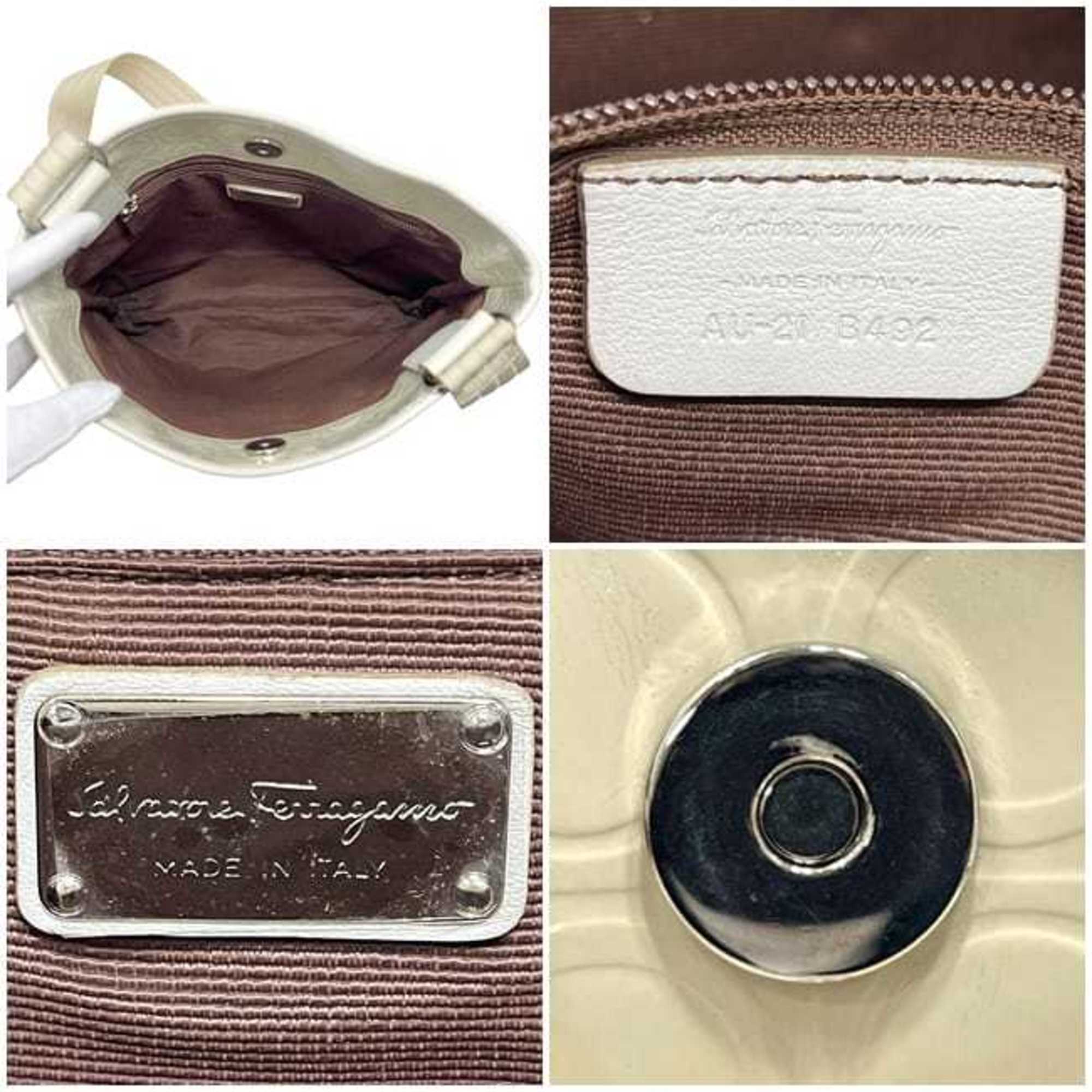 Salvatore Ferragamo Gancini Cream White Patent Leather Shoulder Bag (Pre-Owned)