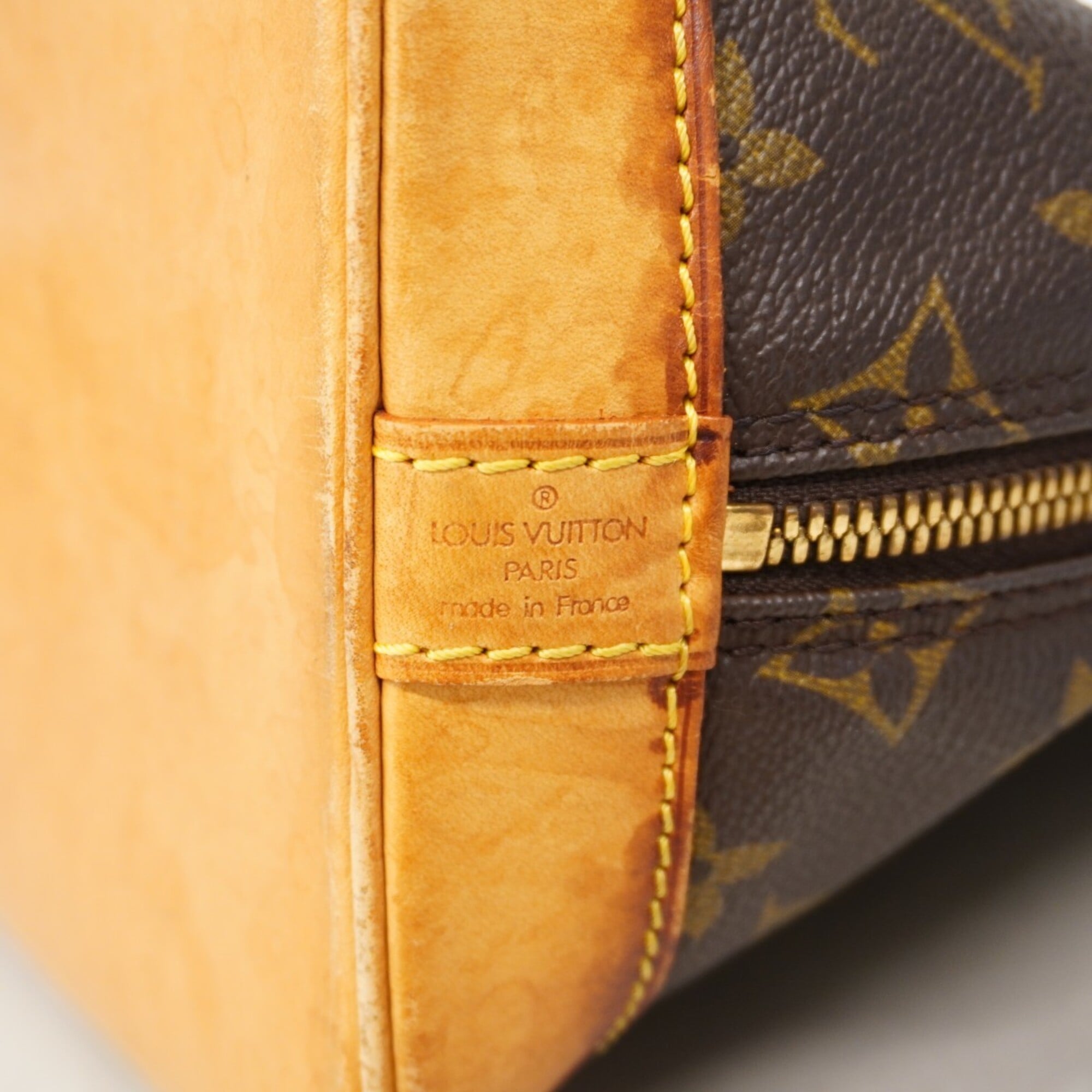 Louis Vuitton Brown Handbag (Pre-Owned)