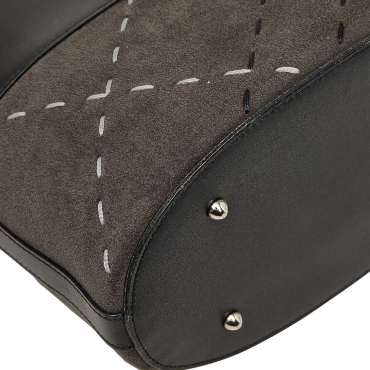Burberry Black Leather Shoulder Bag (Pre-Owned)