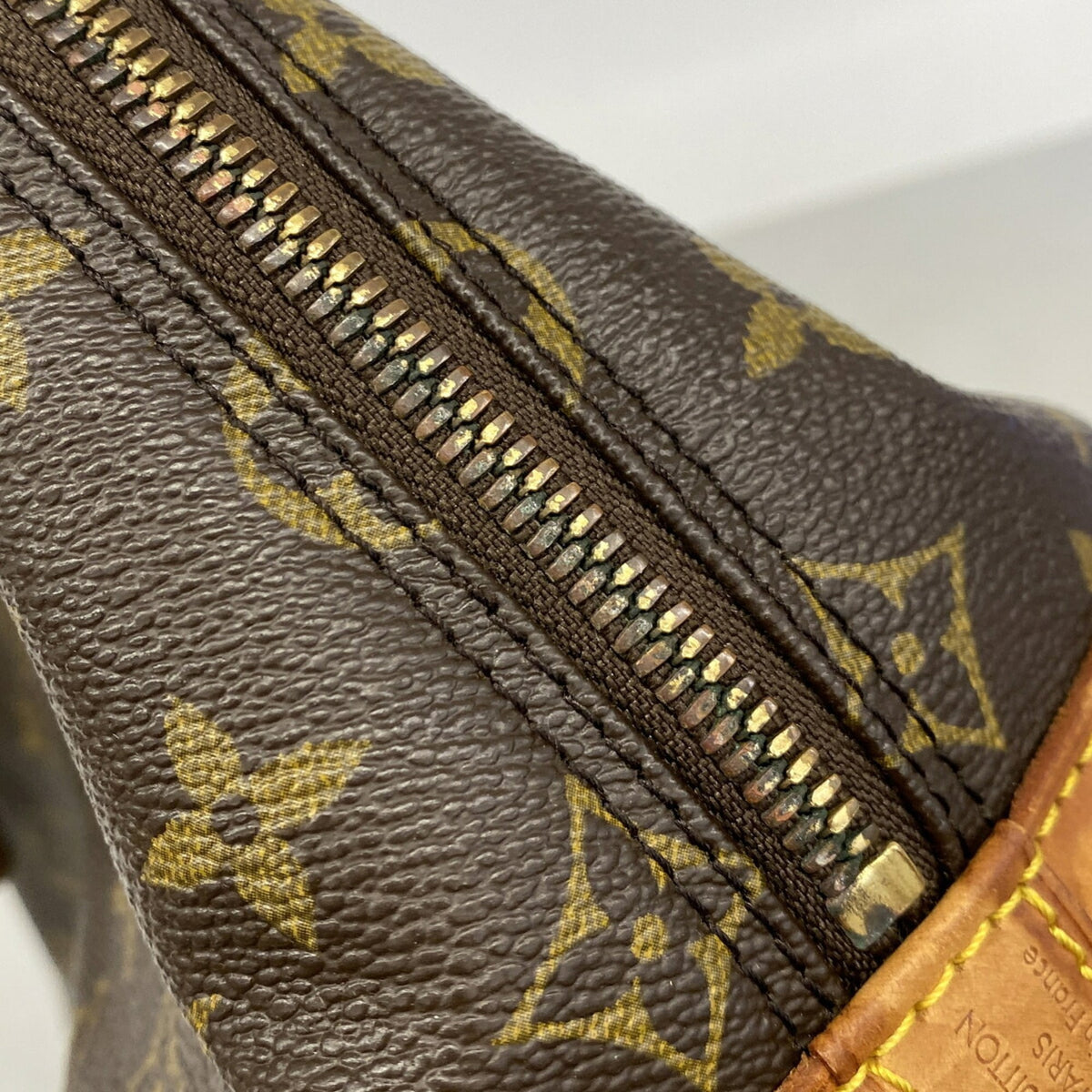 Louis Vuitton Brown Handbag (Pre-Owned)