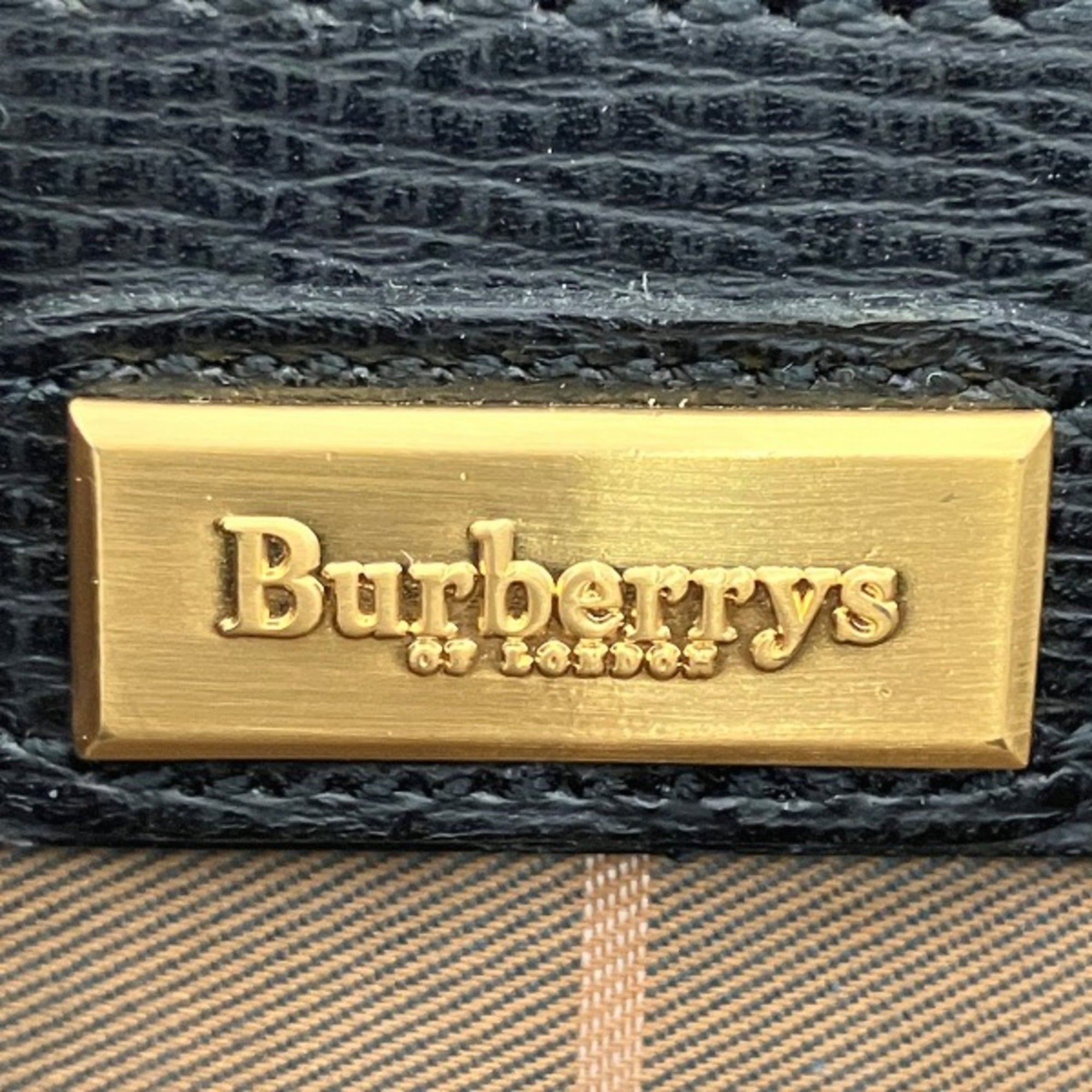 Burberry Black Leather Clutch Bag (Pre-Owned)