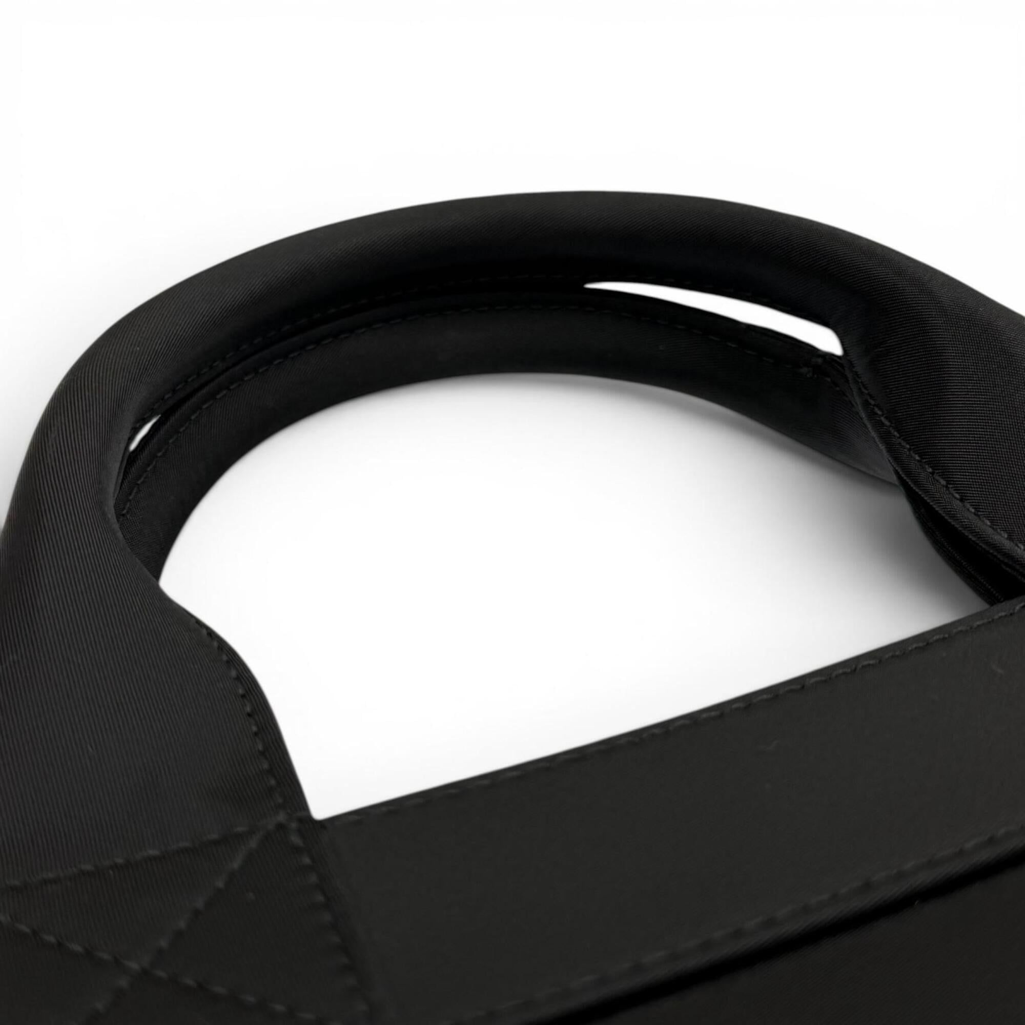 Burberry Black Nylon Tote Bag (Pre-Owned)