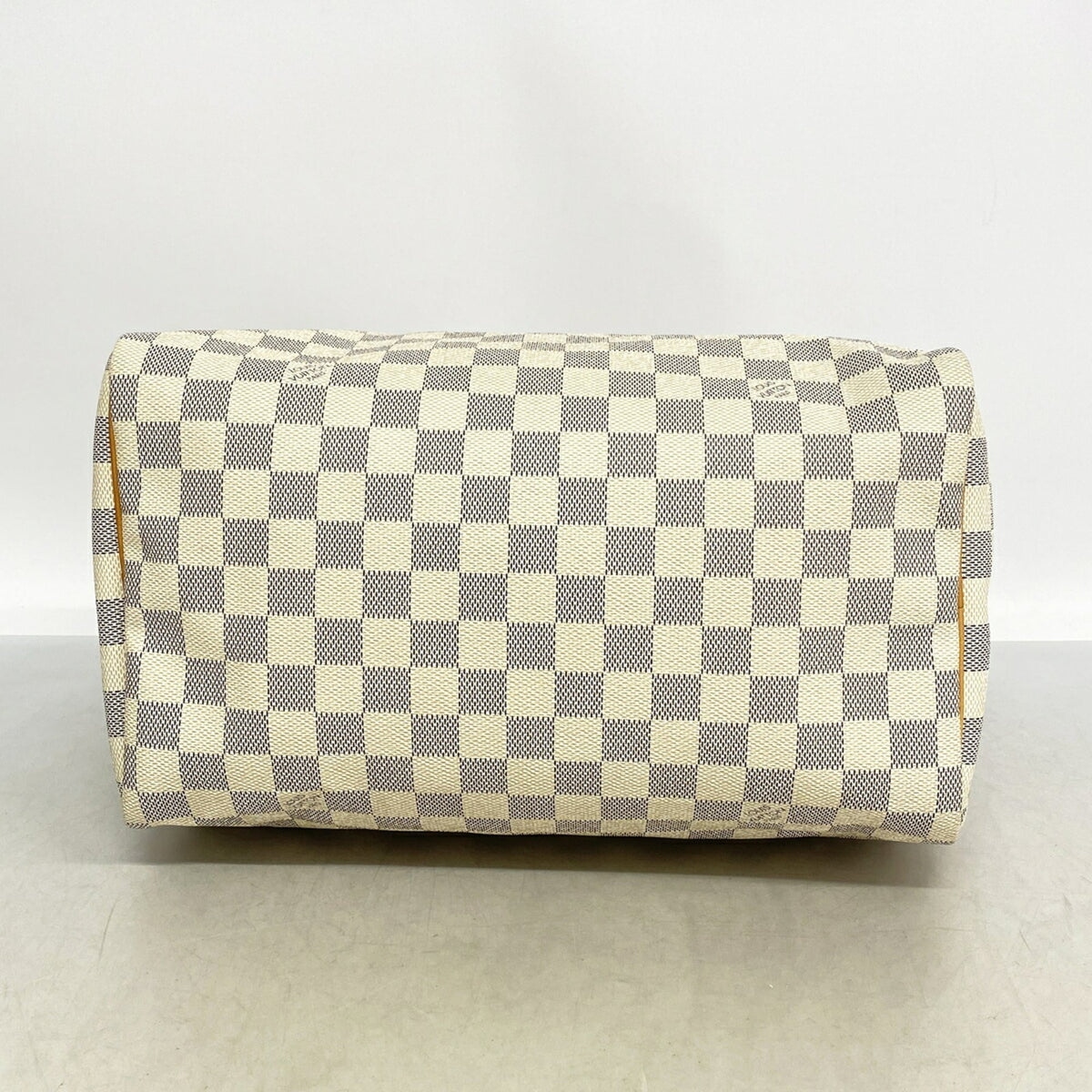Louis Vuitton White Handbag (Pre-Owned)