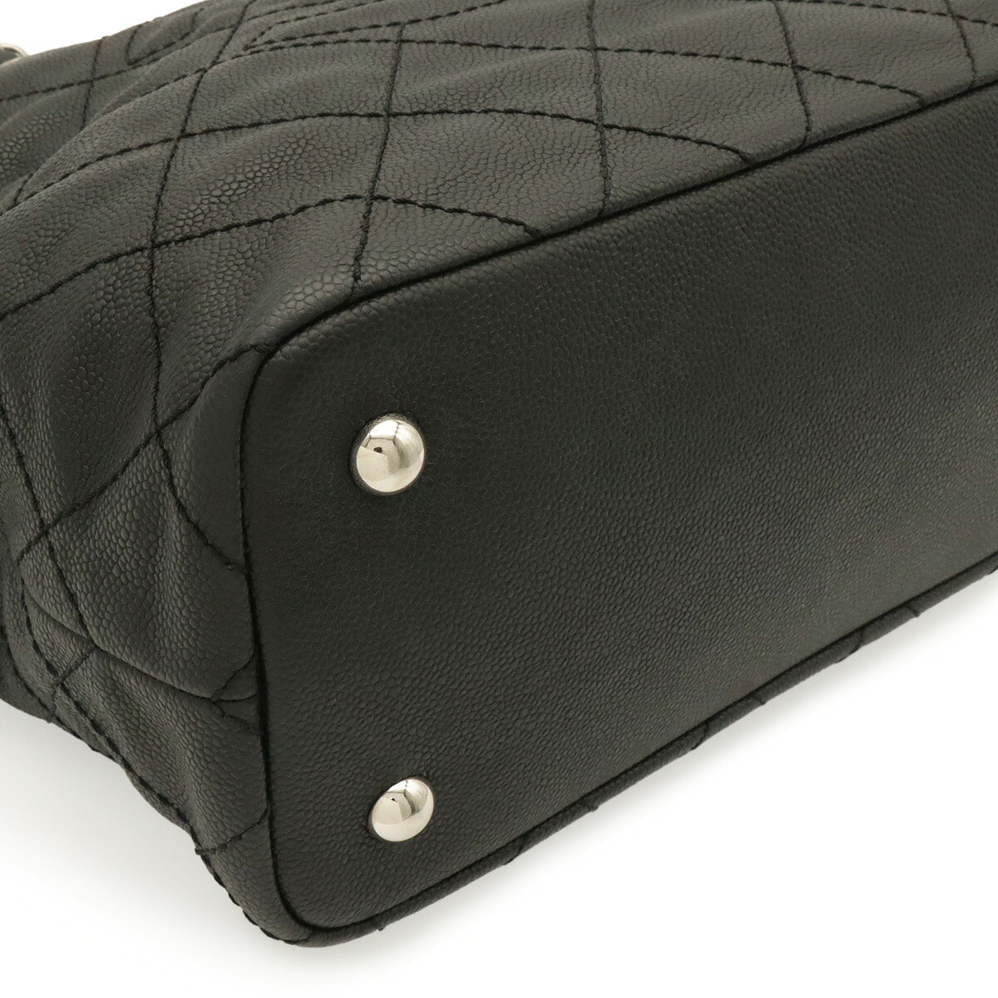 Chanel Black Grained Calfskin Shoulder Bag (Pre-Owned)