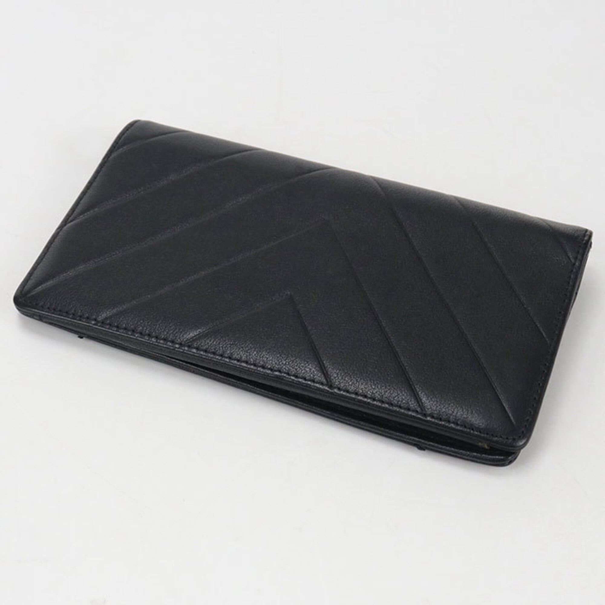 Chanel Black Leather Long Wallet (Bi-Fold) (Pre-Owned)