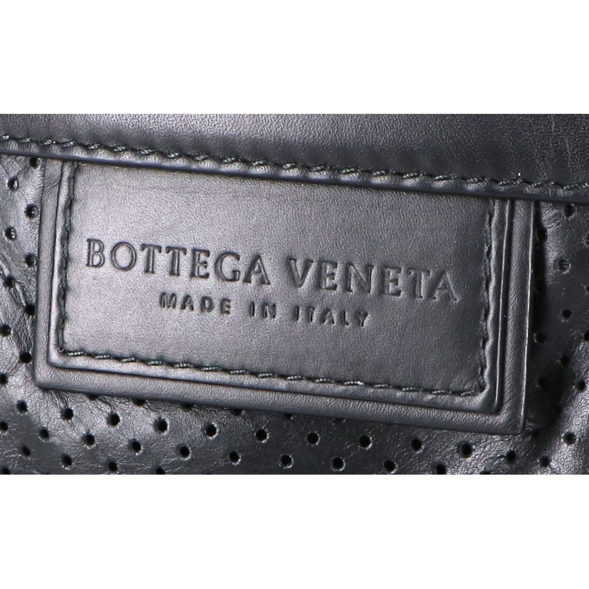 Bottega Veneta Black Leather Shoulder Bag (Pre-Owned)