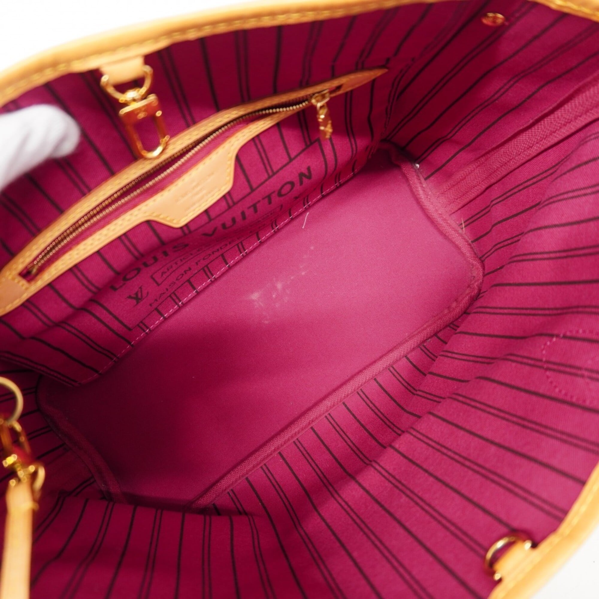 Louis Vuitton Fuchsia Tote Bag (Pre-Owned)