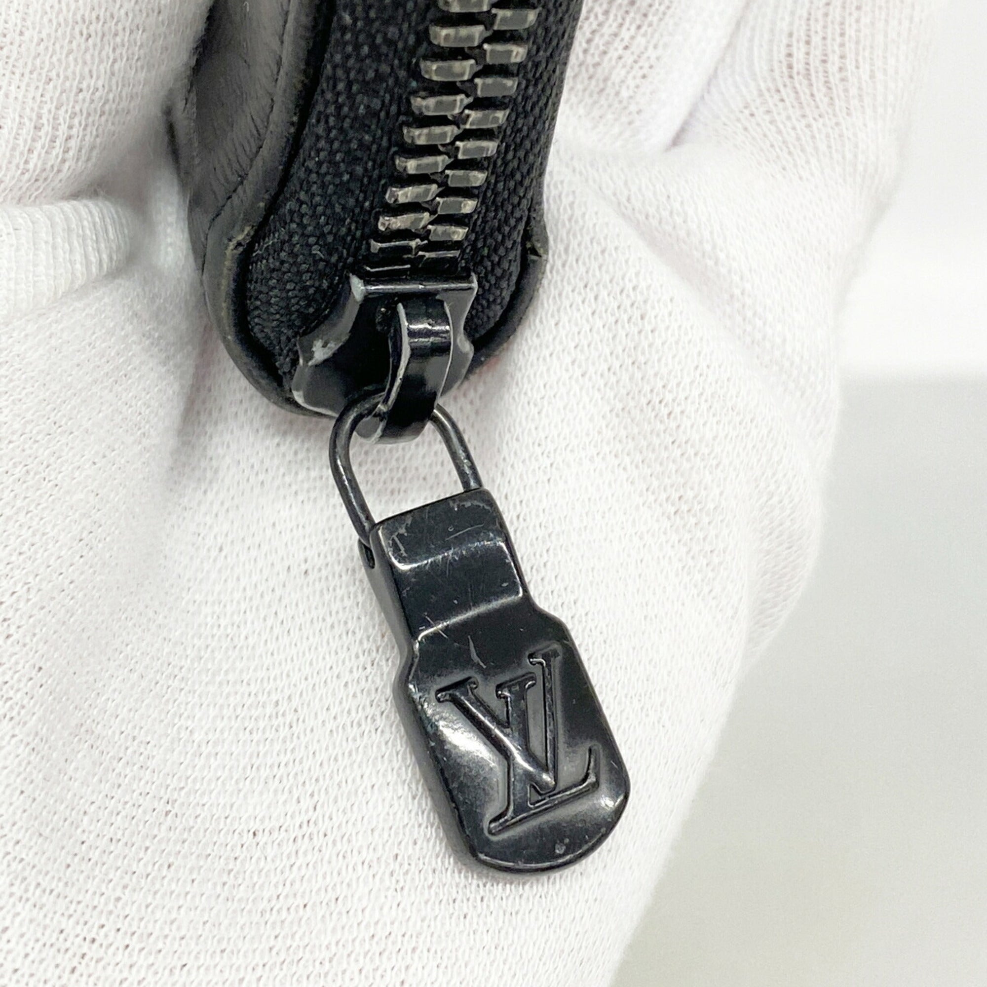 Louis Vuitton Noir Long Wallet (Bi-Fold) (Pre-Owned)