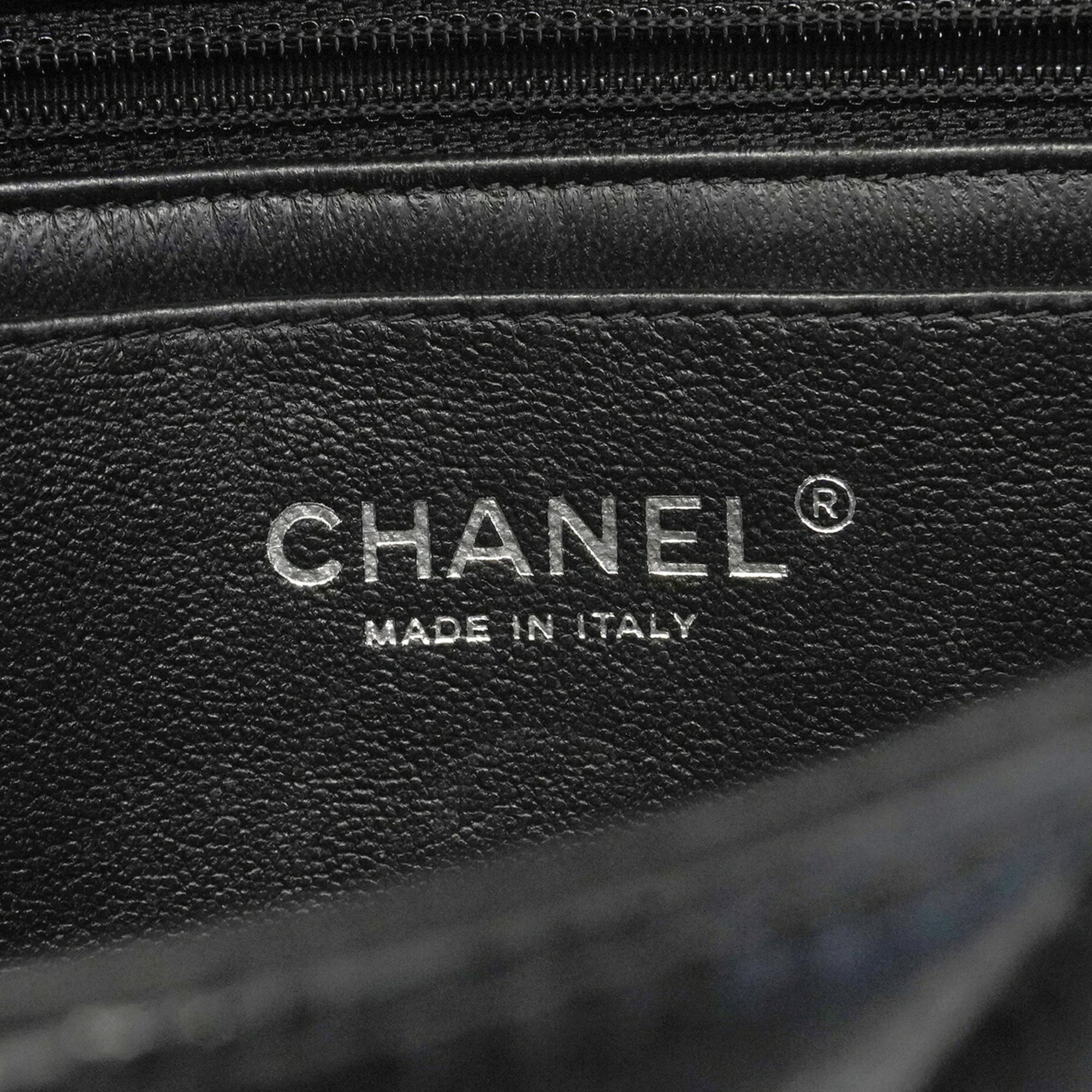 Chanel Black Grained Calfskin Shoulder Bag (Pre-Owned)