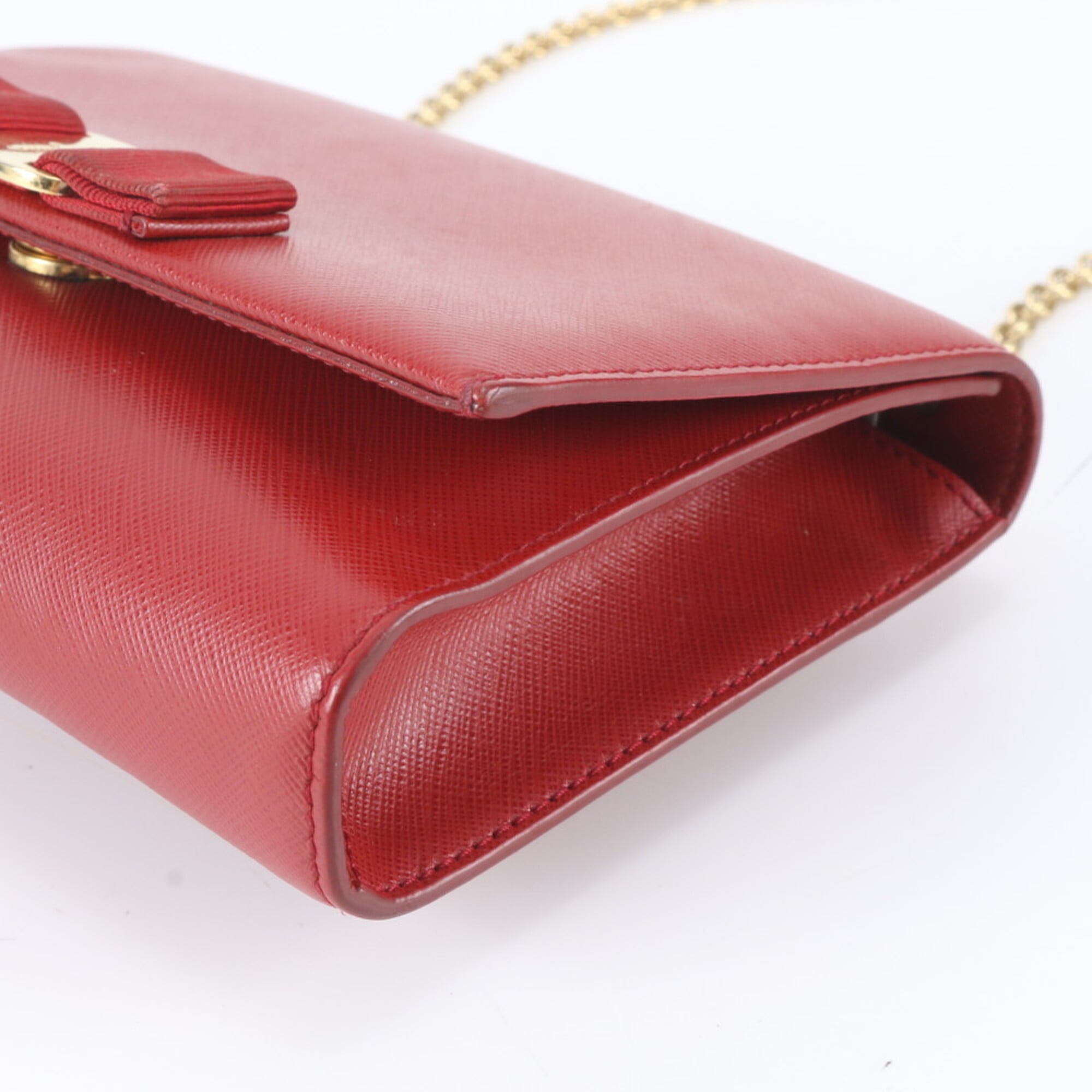 Salvatore Ferragamo Red Color Leather Shoulder Bag (Pre-Owned)