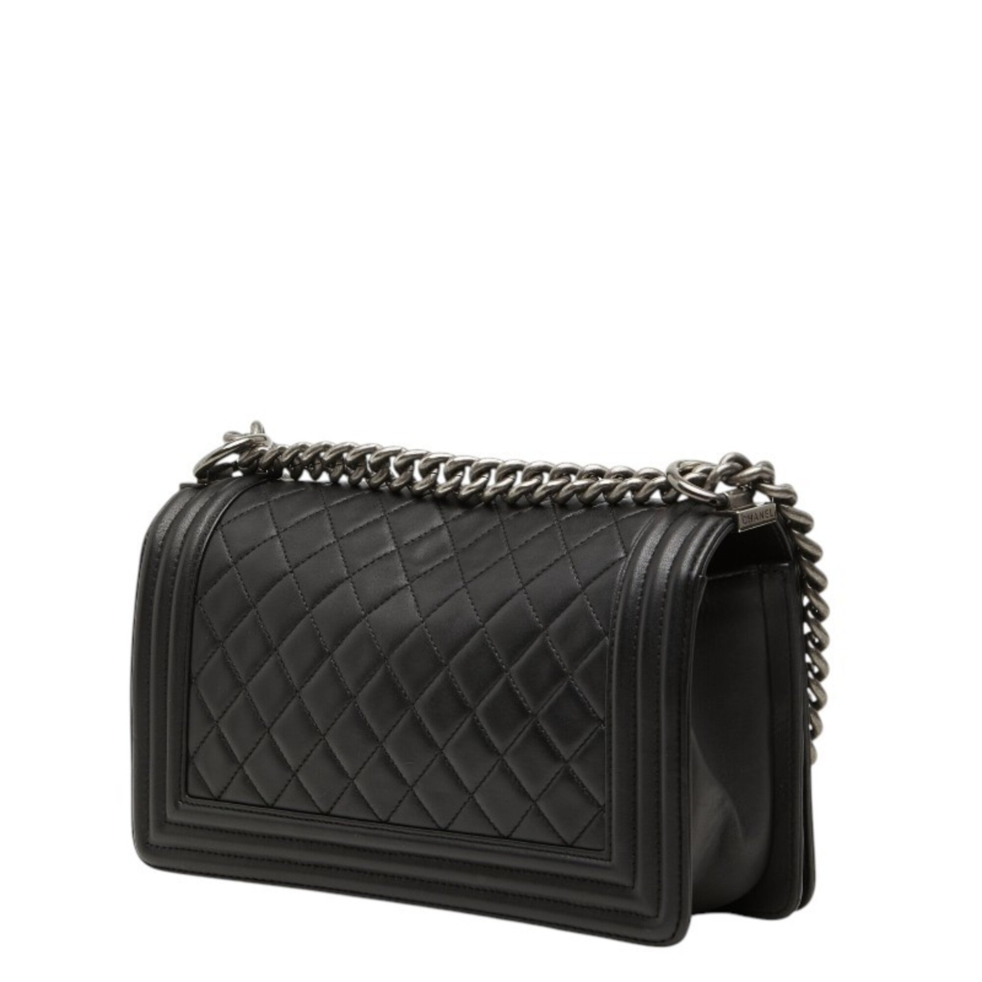 Chanel Black Leather Shoulder Bag (Pre-Owned)