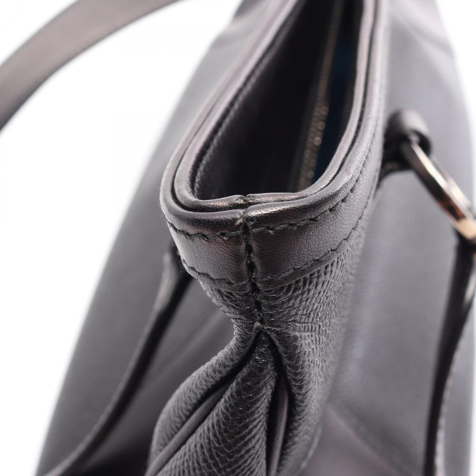 Bvlgari Black Leather Handbag (Pre-Owned)
