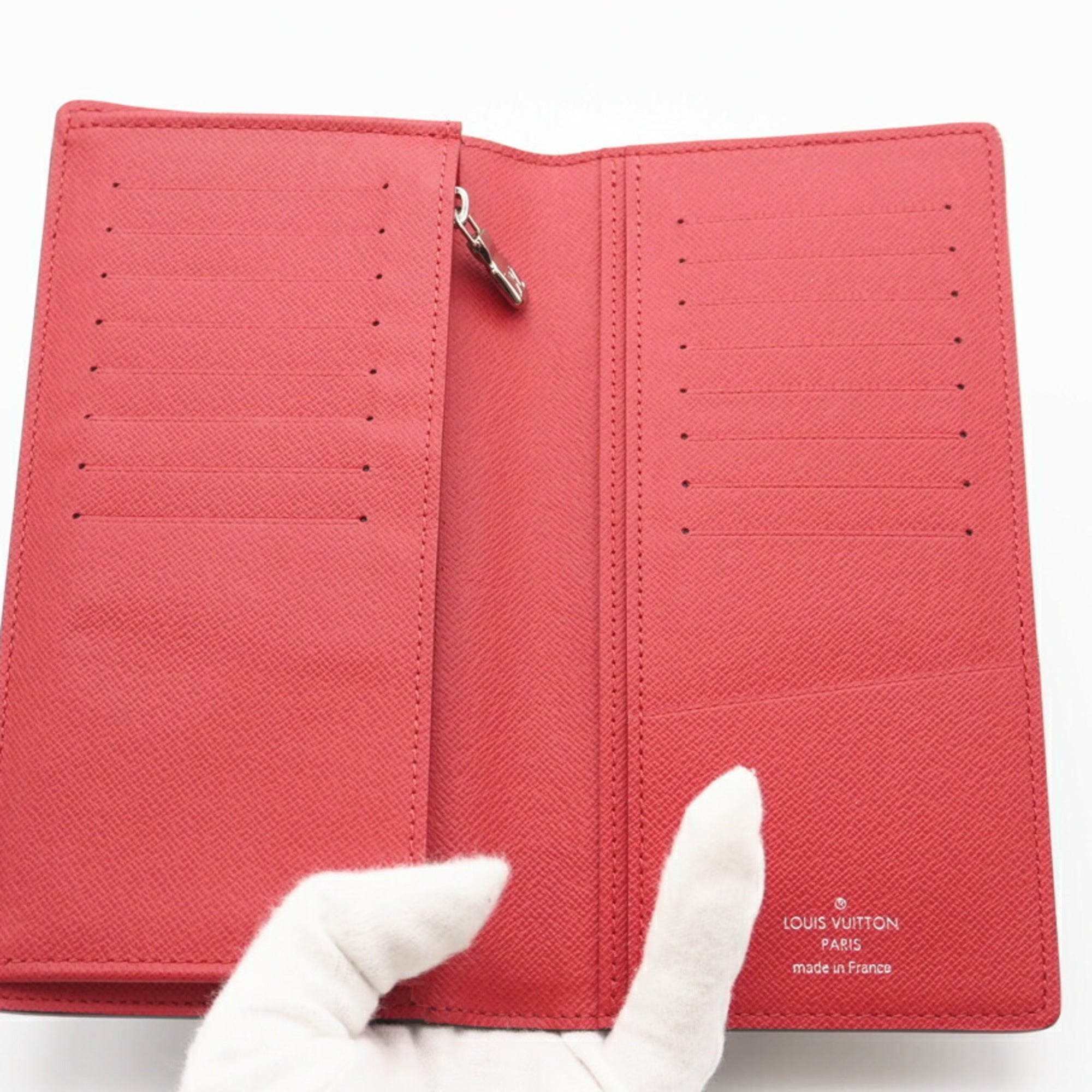 Louis Vuitton Taiga Blue Red Color Leather Long Wallet (Bi-Fold) (Pre-Owned)