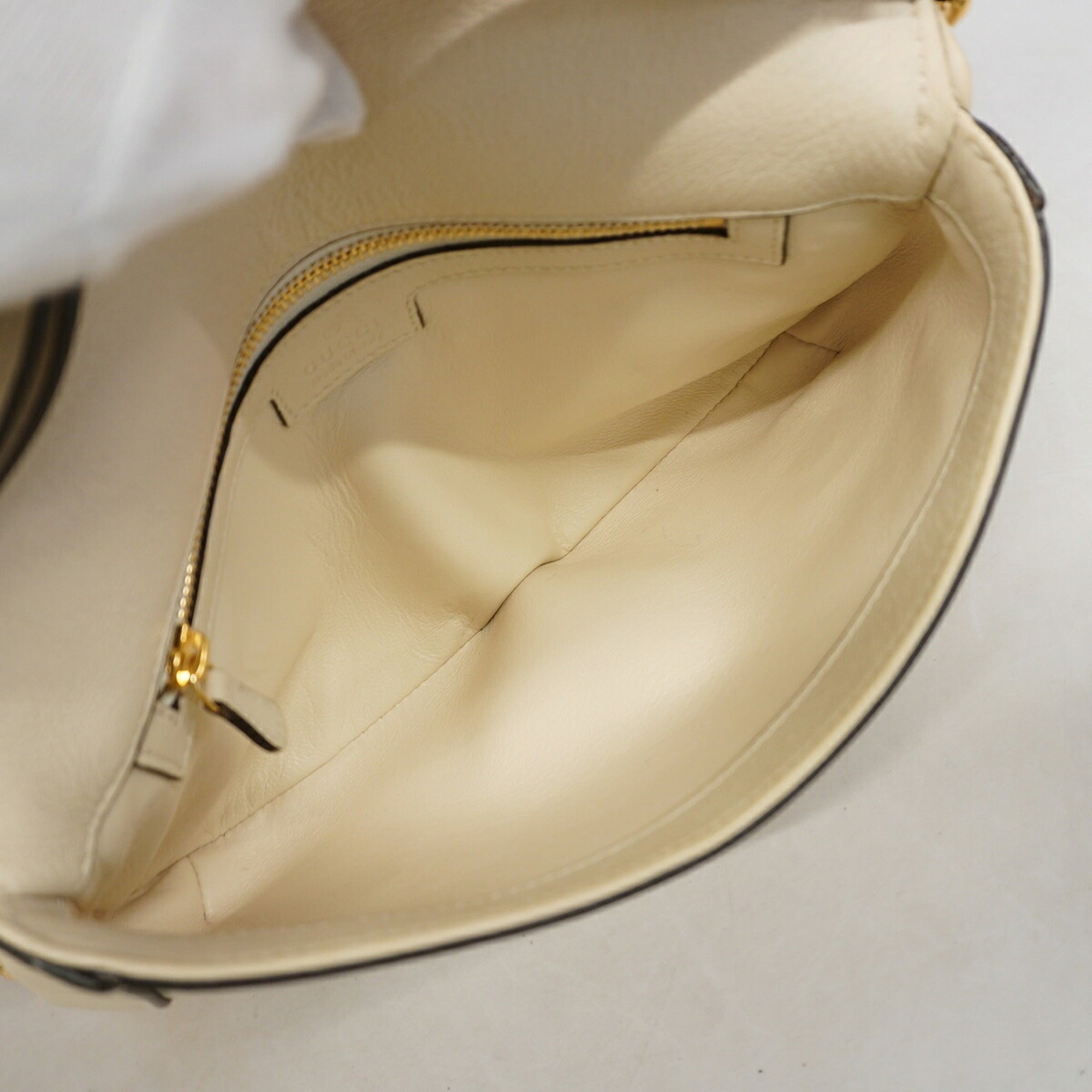 Gucci Beige Leather Shoulder Bag (Pre-Owned)